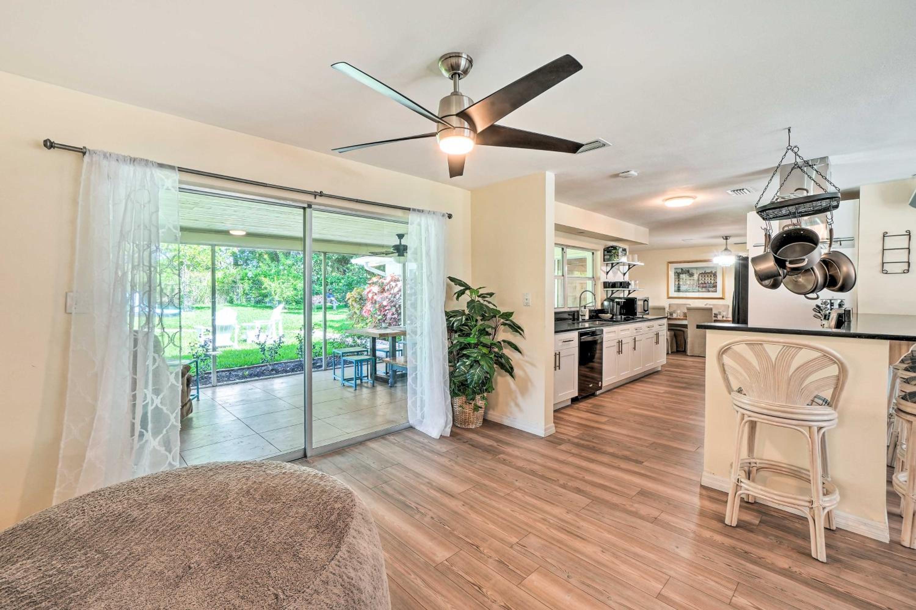 Four-Bedroom House - Photo 23