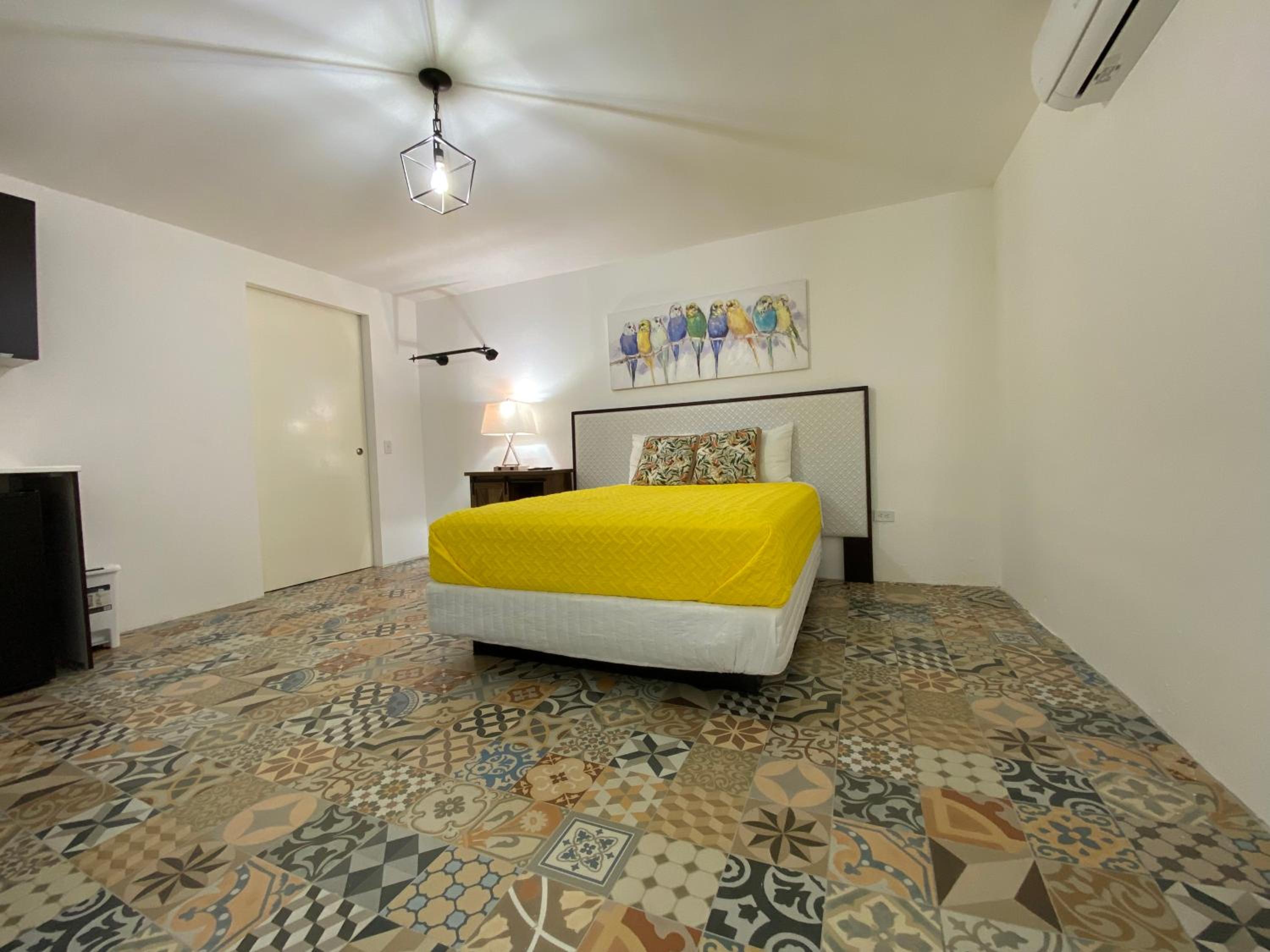 Queen Room - Disability Access photo 1