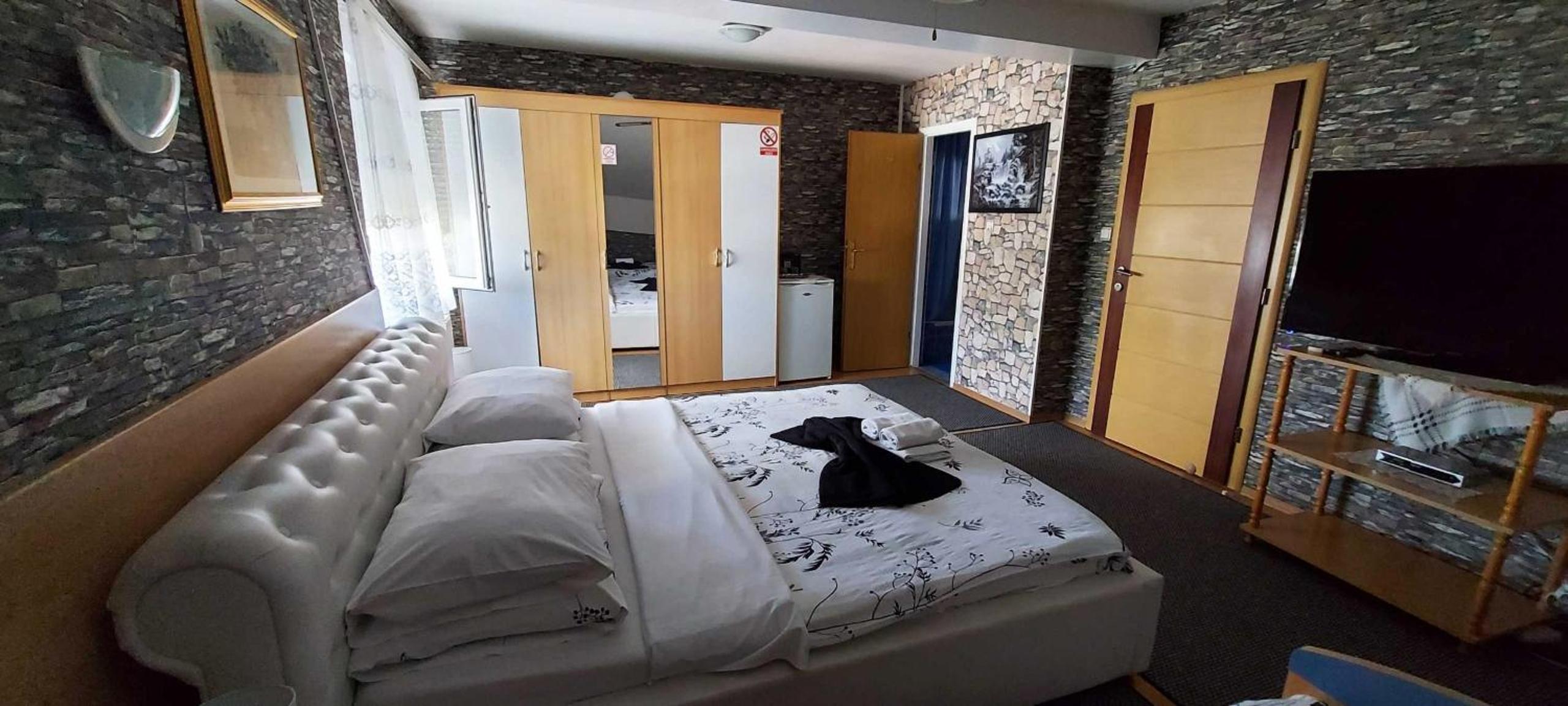 Triple Room - Photo 2