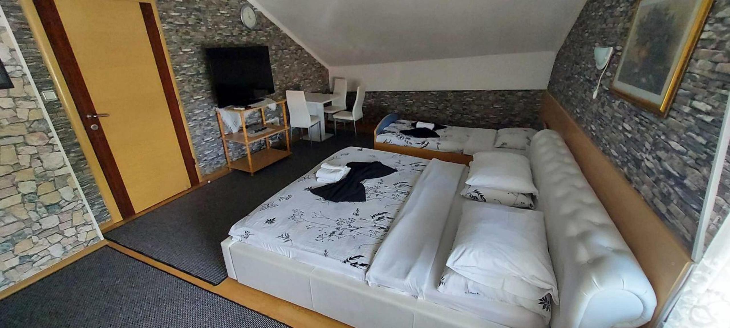 Triple Room - Photo 3