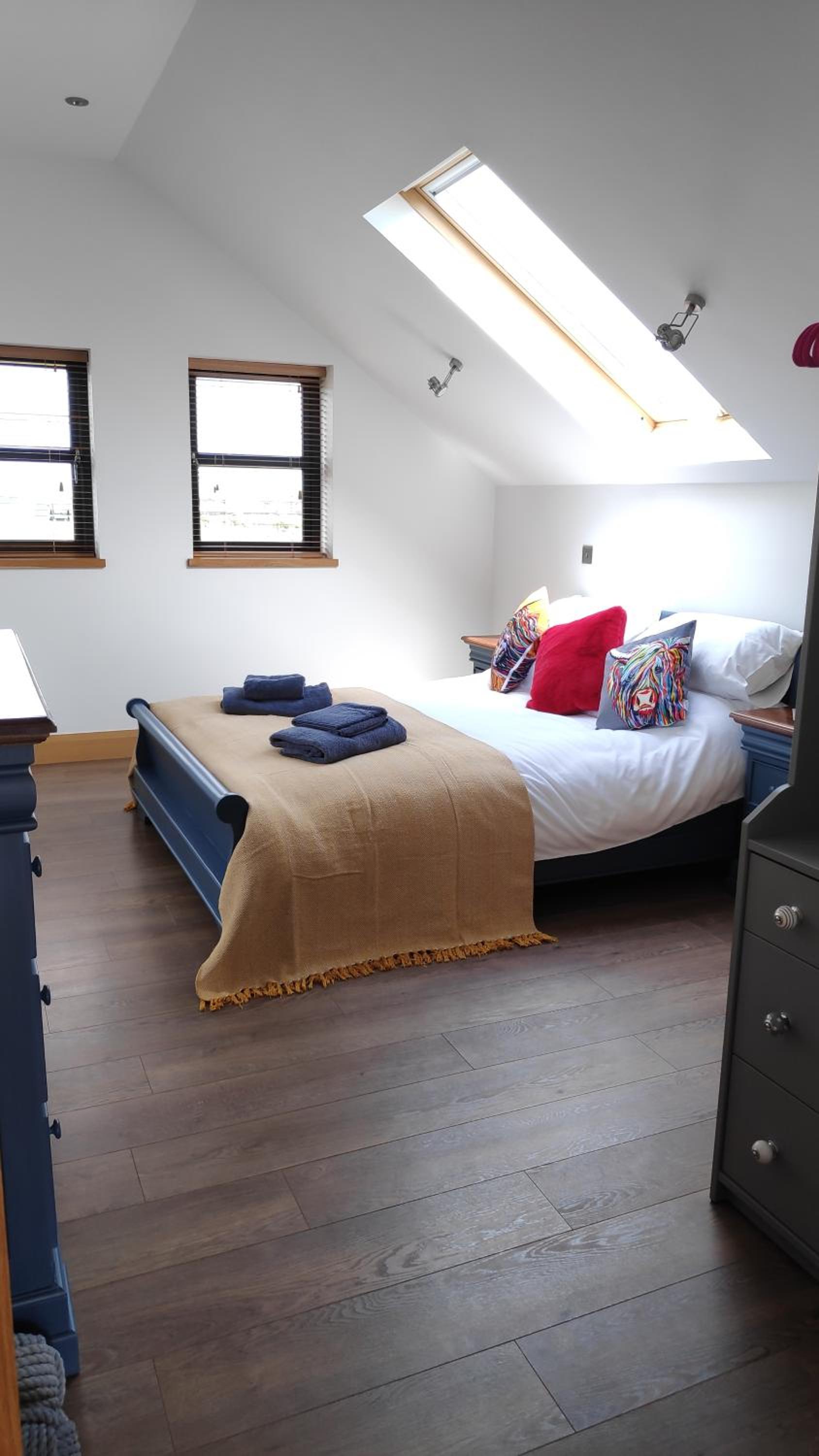 One-Bedroom Apartment photo 2