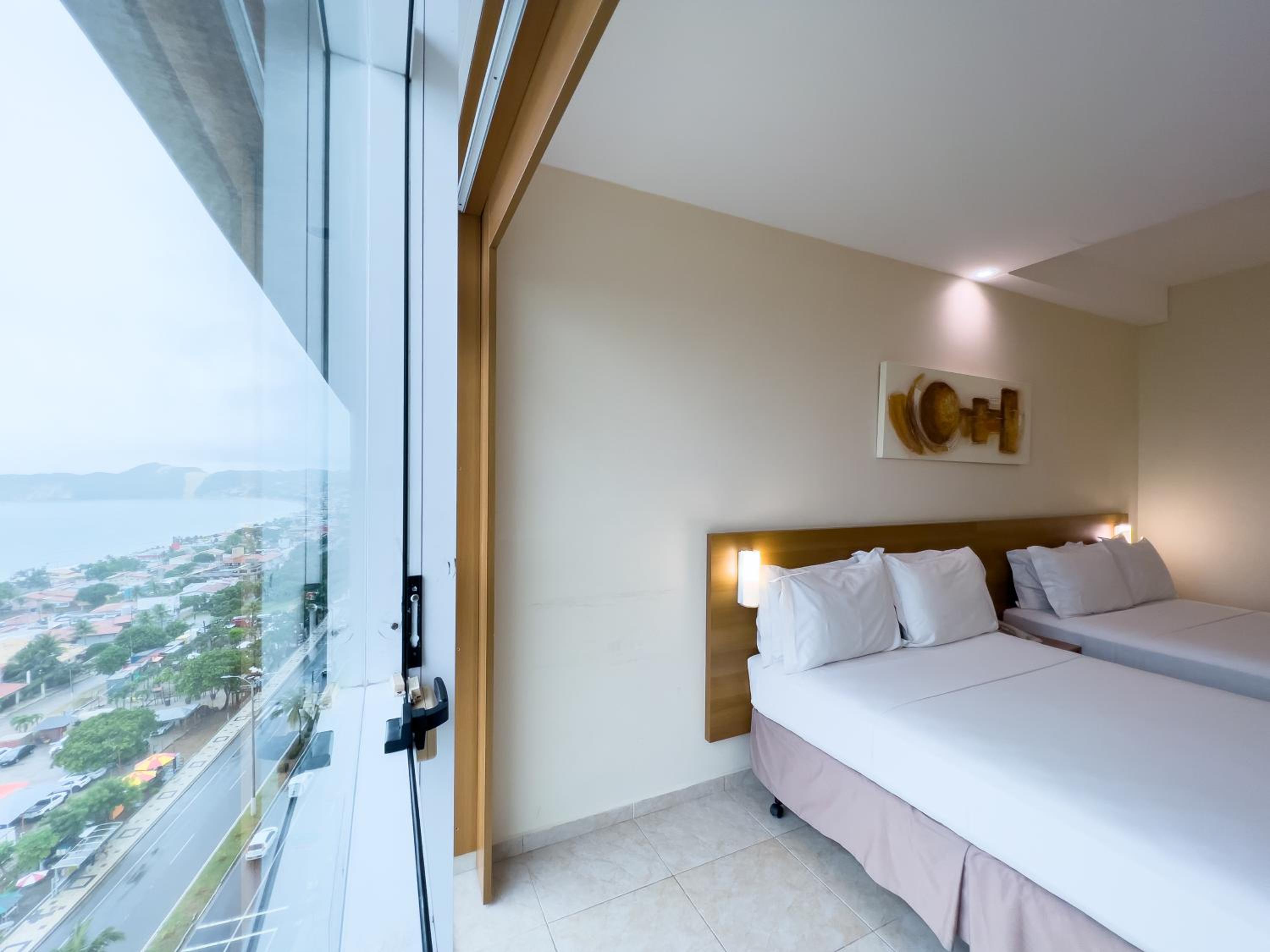 Superior Room with Two Double Beds and Sea View photo 1