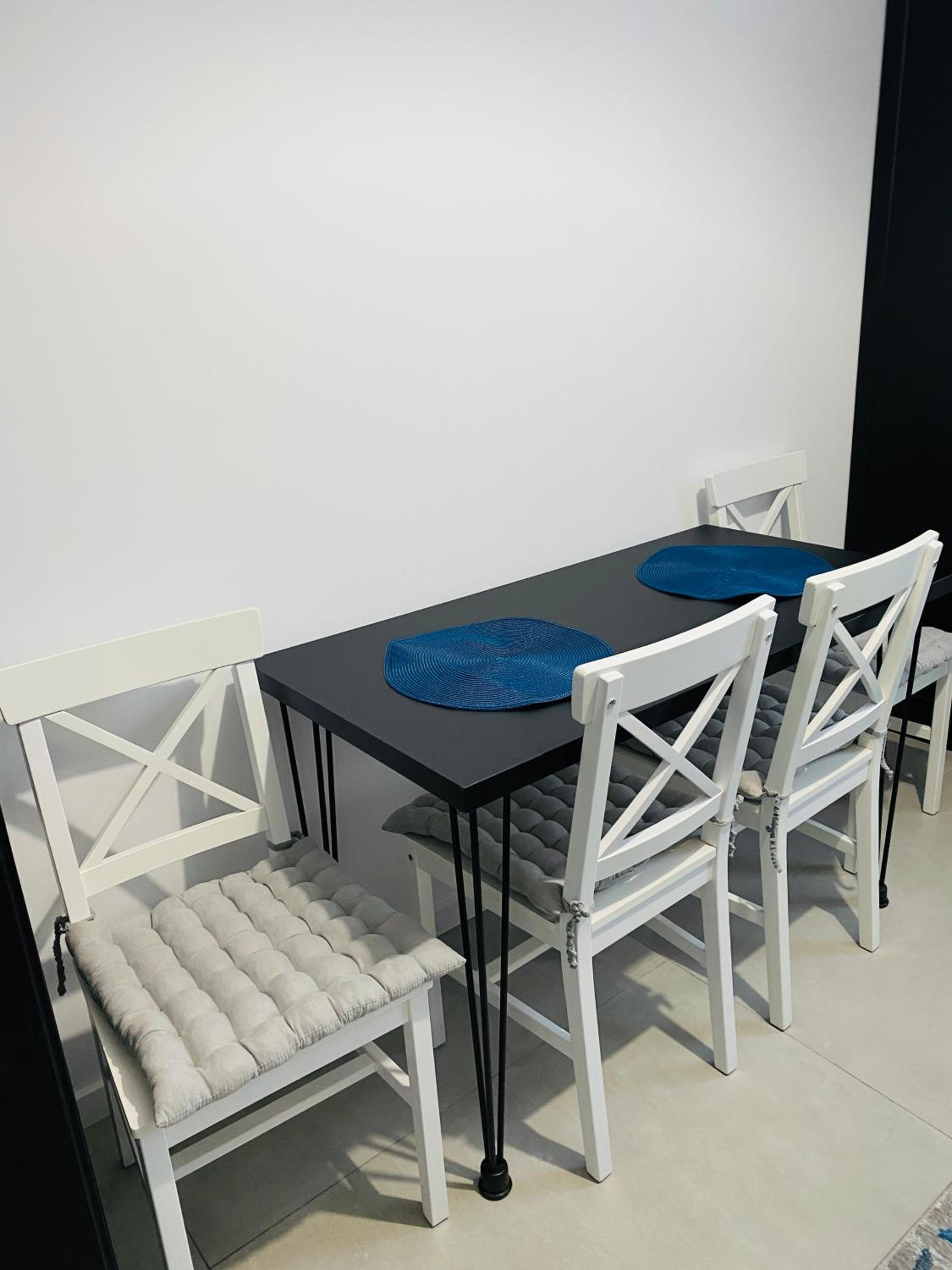 One-Bedroom Apartment - Photo 9