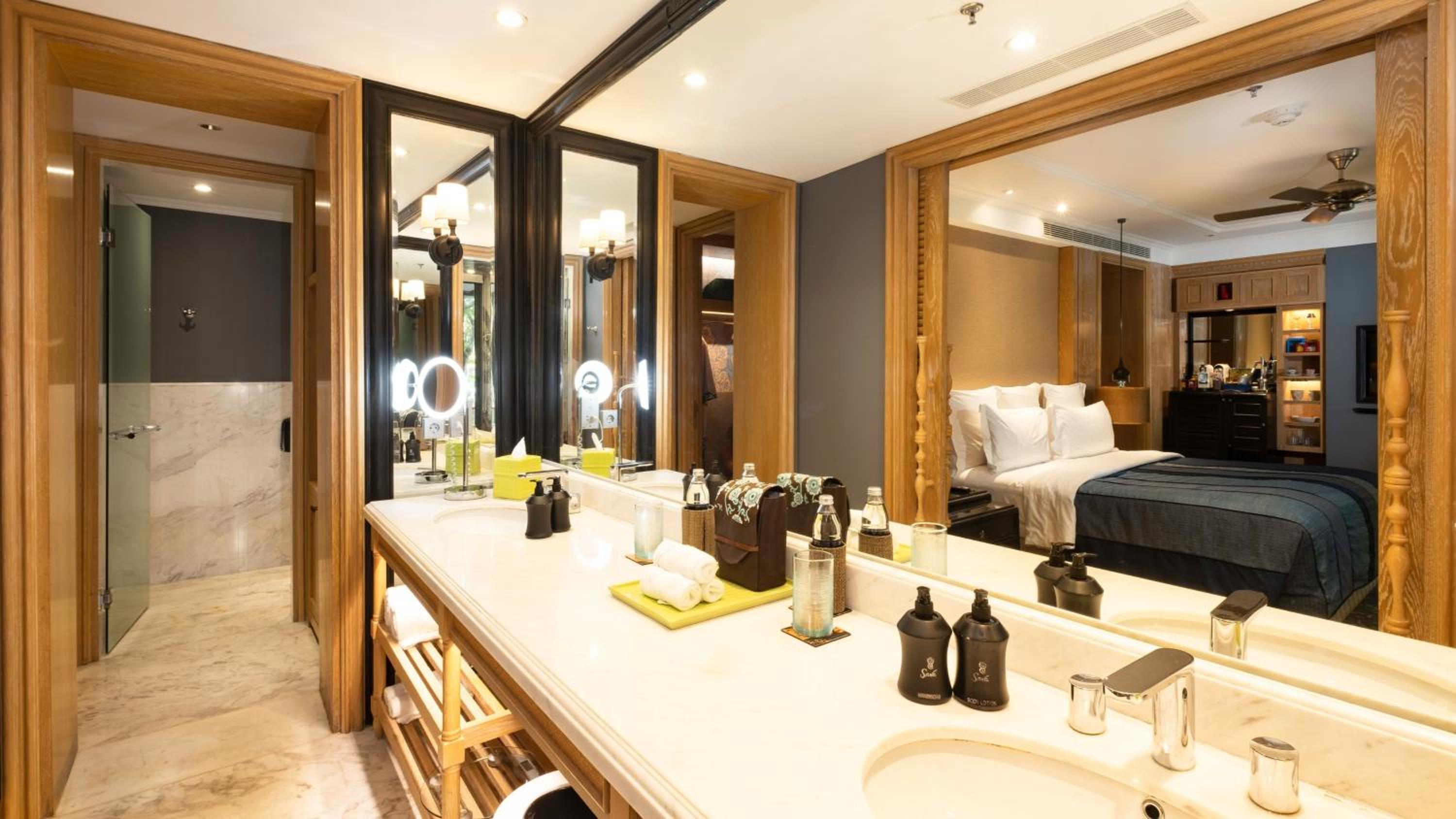 Premium Suite, 1 King Bed