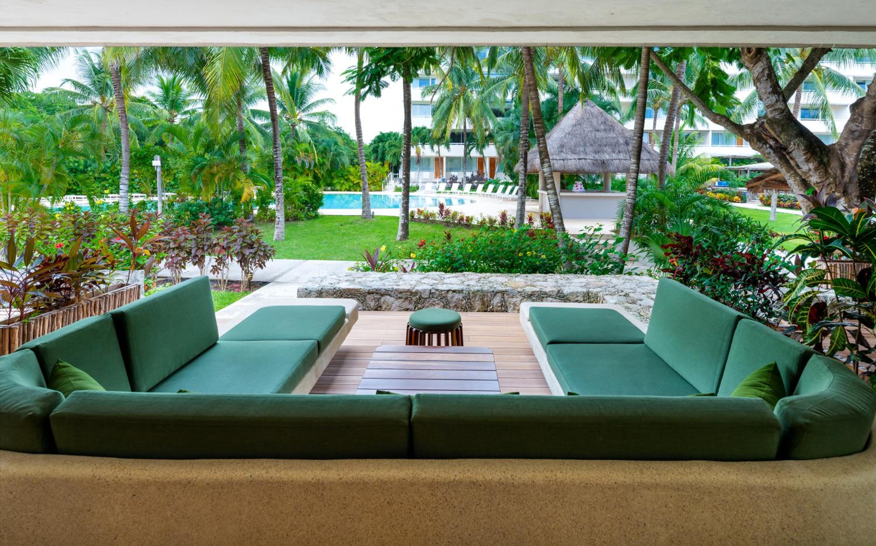 Premium sea front with beach access
