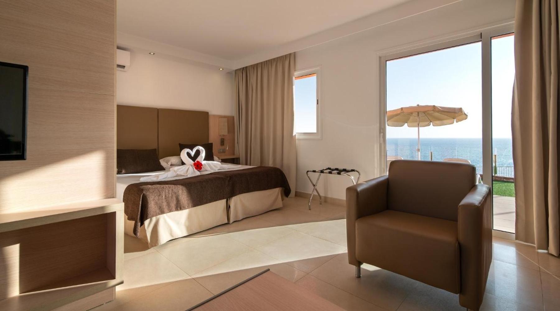 Junior Suite with Sea View - Photo 6