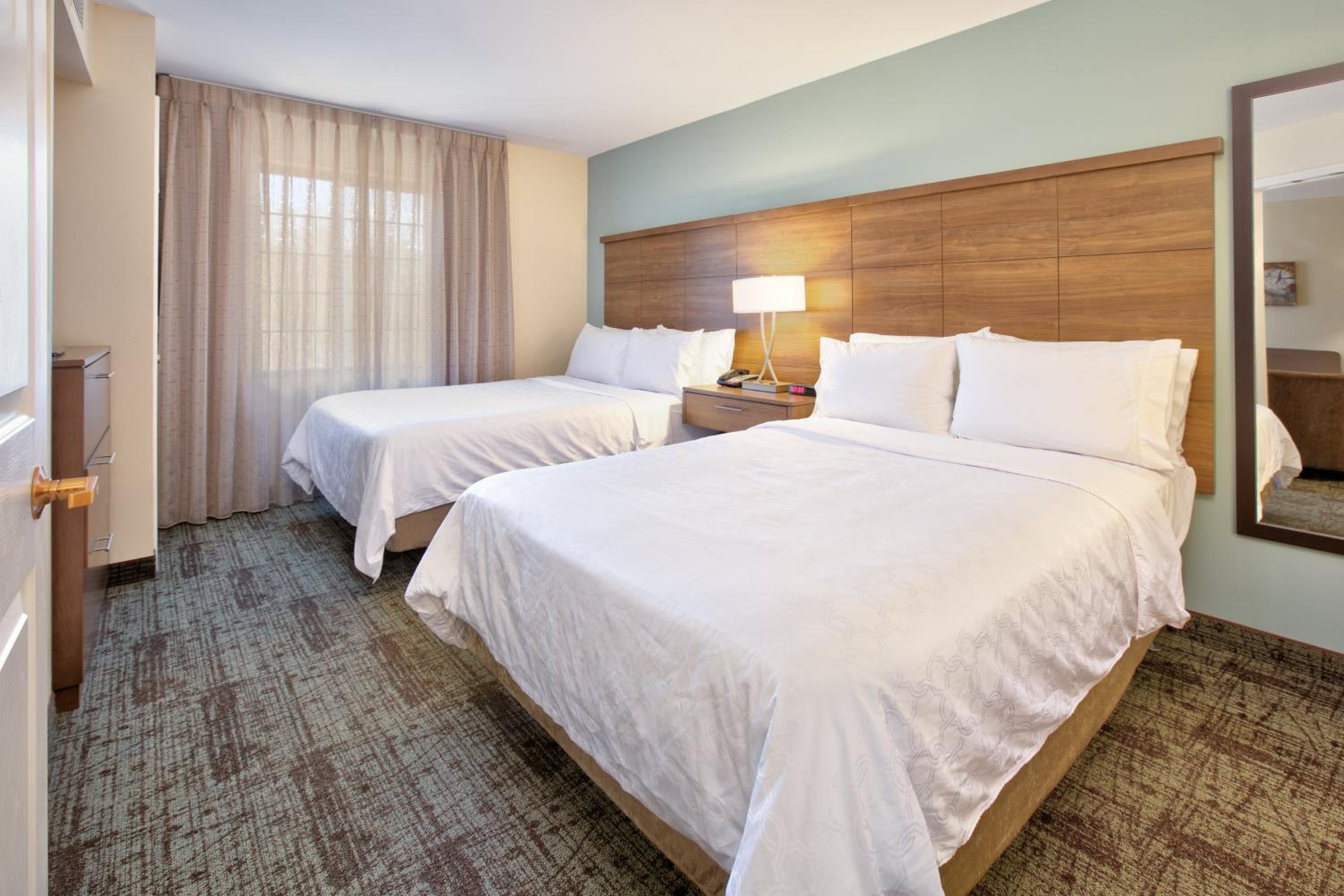 One-Bedroom Suite with Two Double Beds - Photo 2
