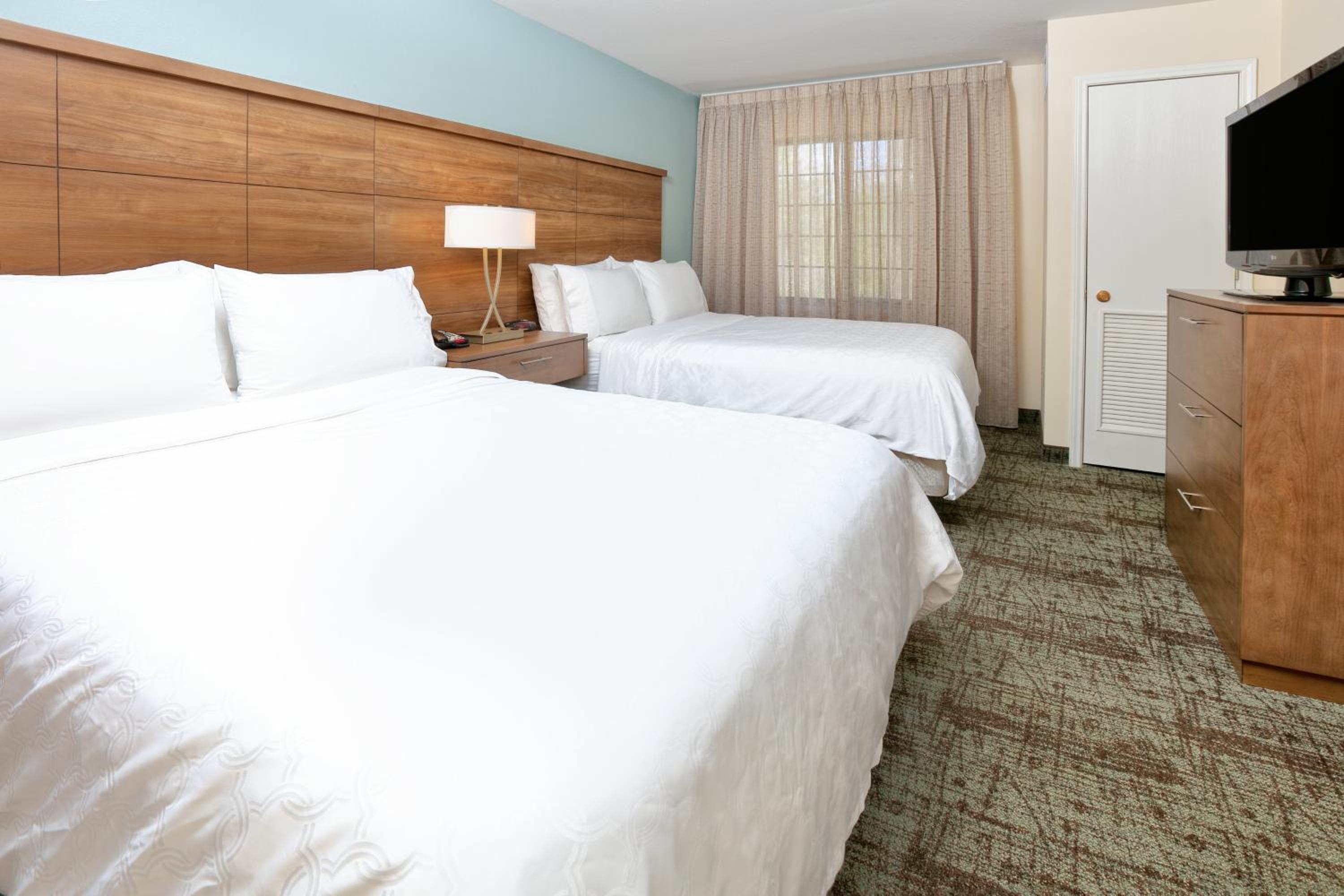 Two-Bedroom Suite with Sofa Bed - Photo 3