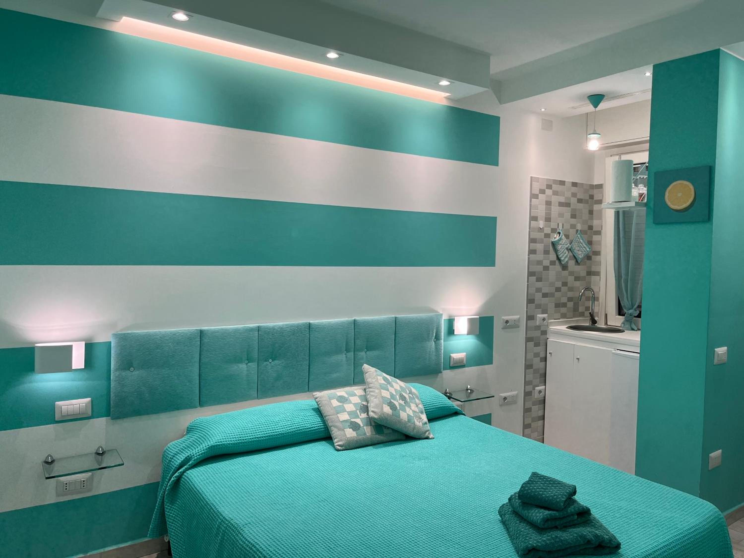 One-Bedroom Apartment - Photo 29