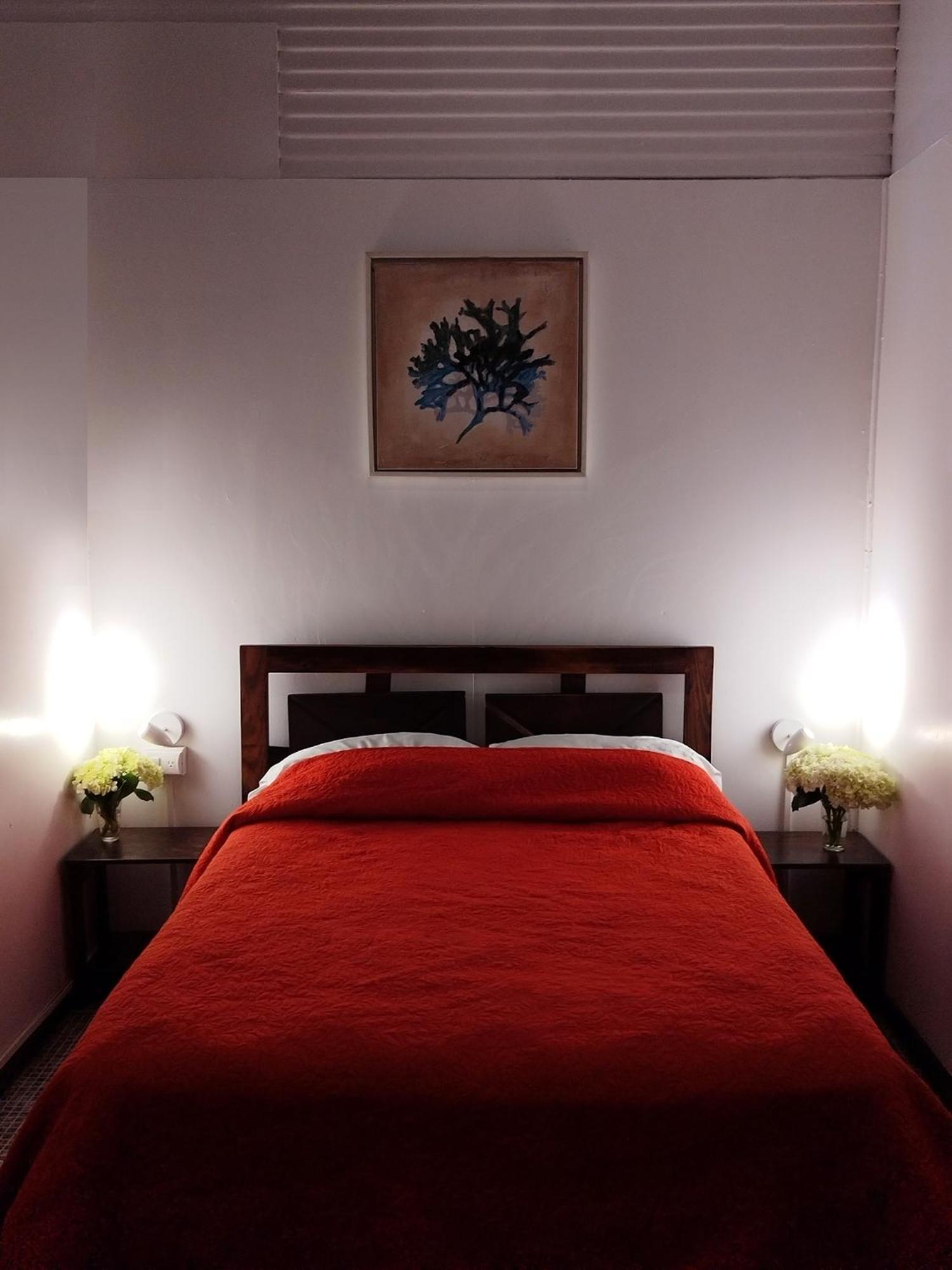 Single Room with Private Bathroom photo 2