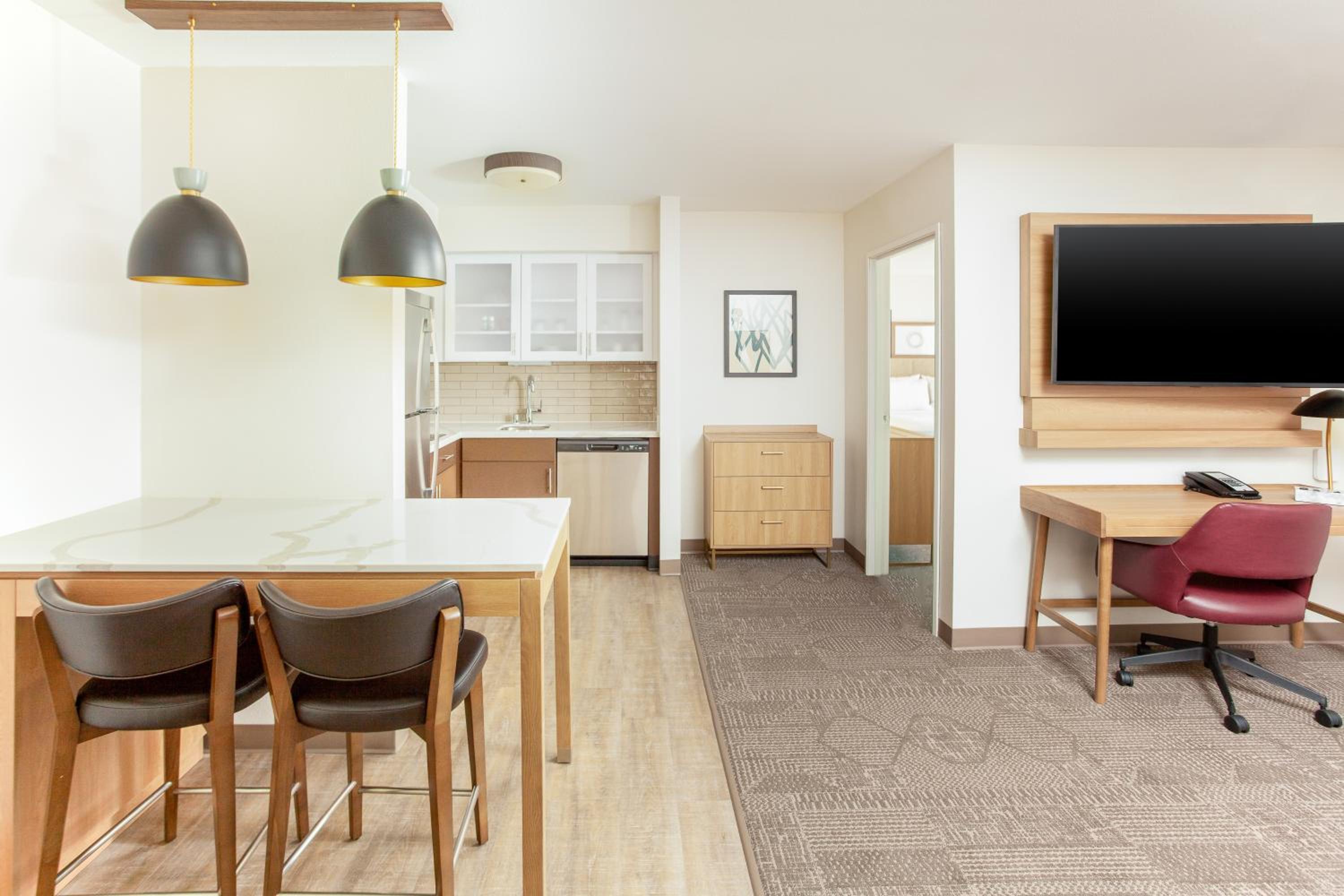 King Room - Hearing Access - Non-Smoking - Photo 2