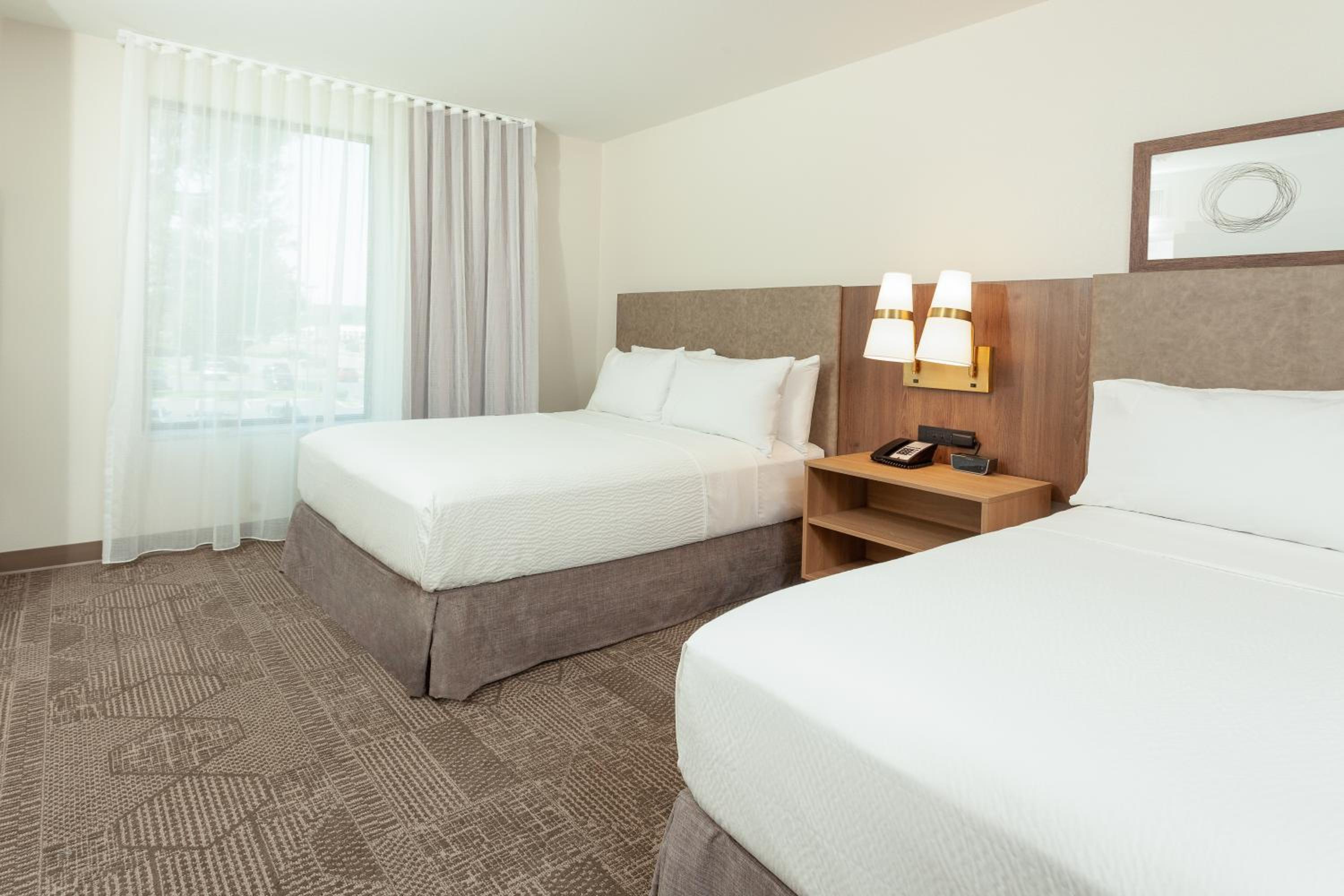 One-Bedroom Suite with Two Queen Beds - Photo 9
