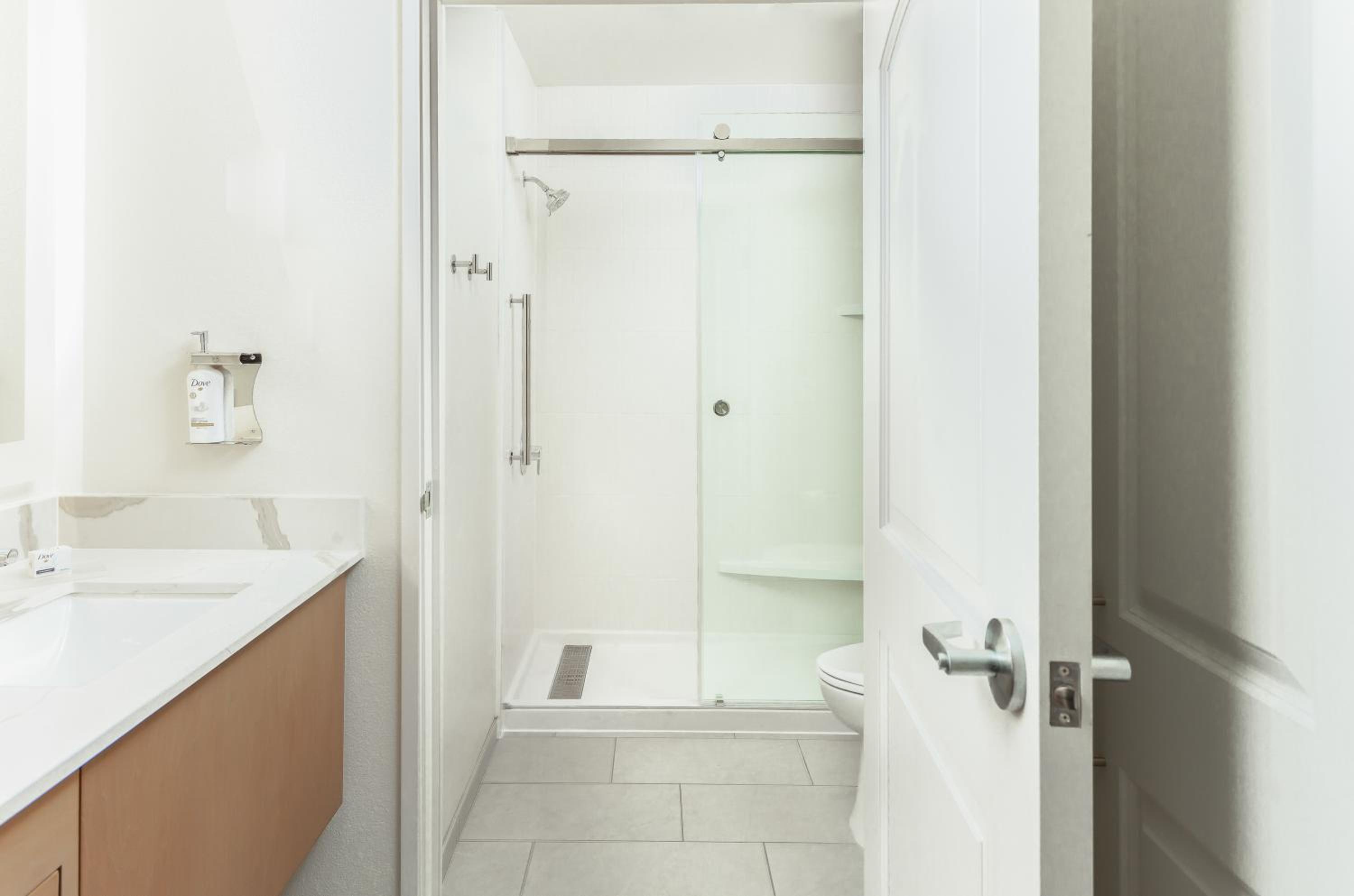 King Studio Suite - Photo 5