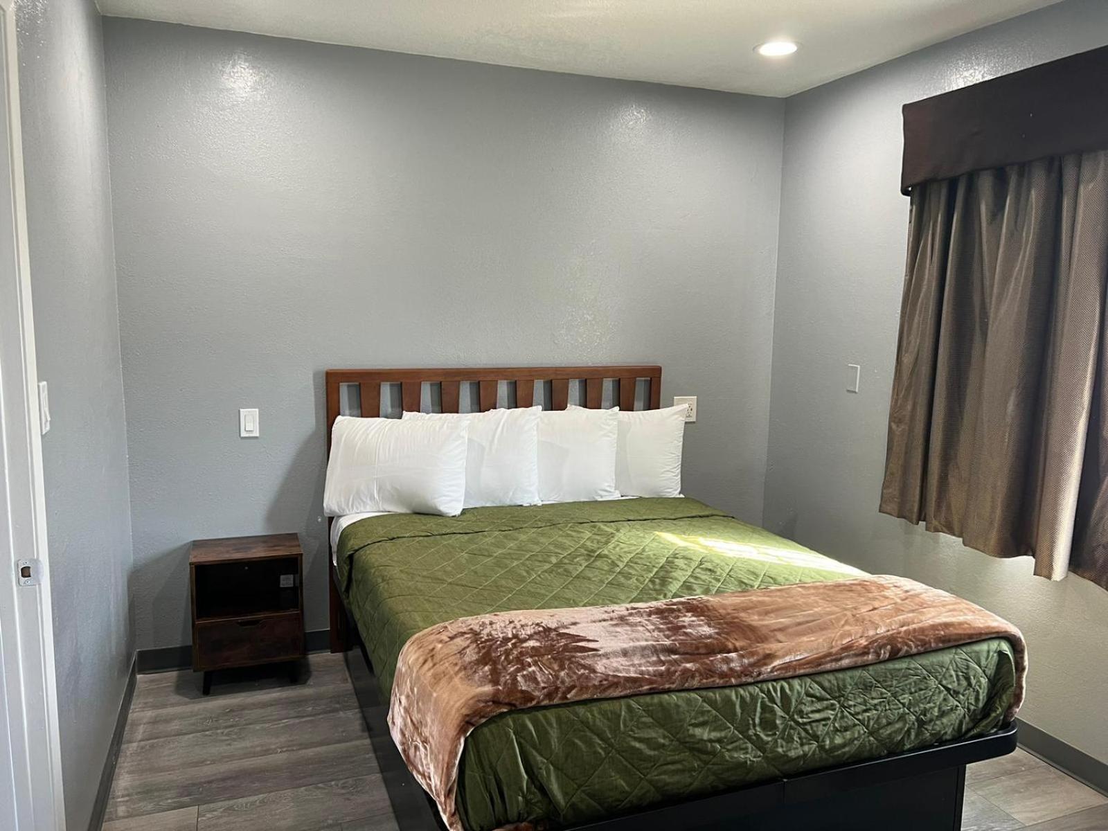 Deluxe Family Room photo 2
