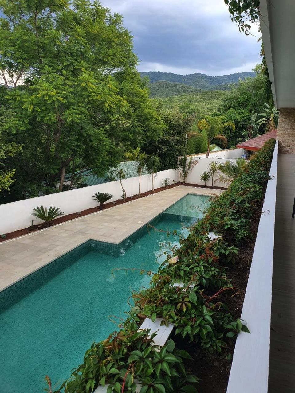 Twin Room with Balcony - Photo 9