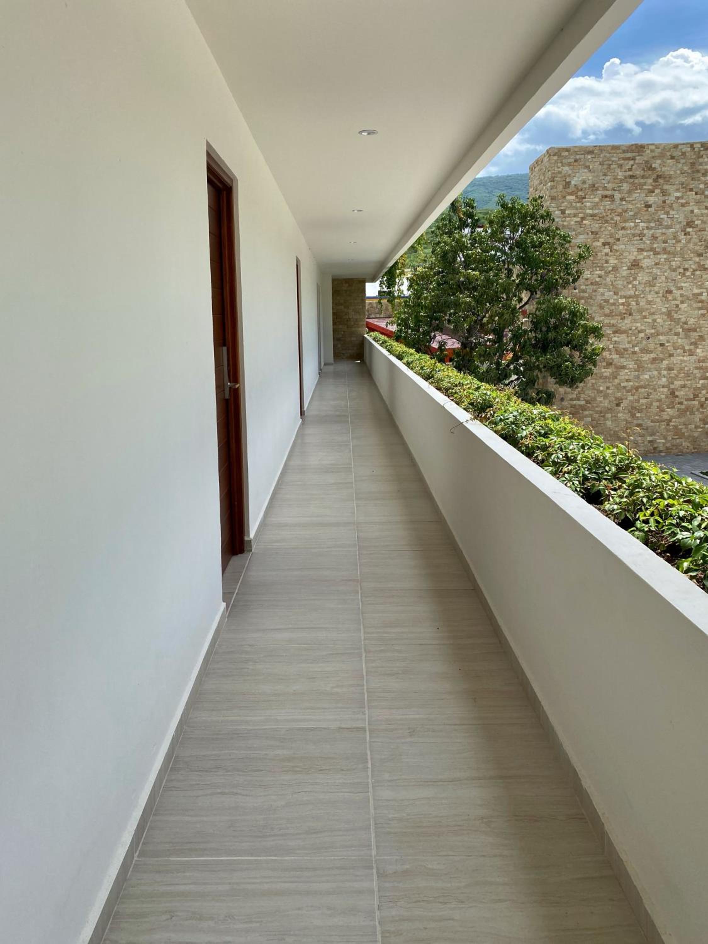 Twin Room with Balcony - Photo 12
