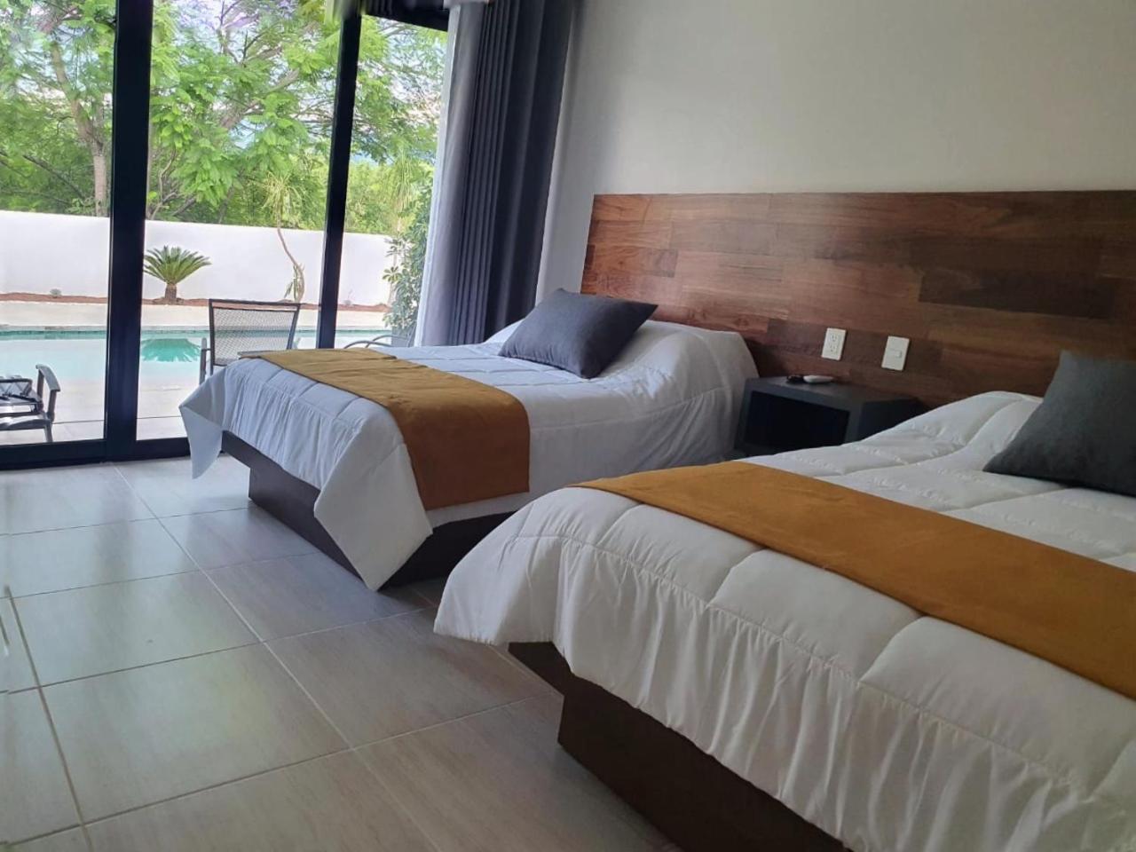Twin Room with Balcony - Photo 1