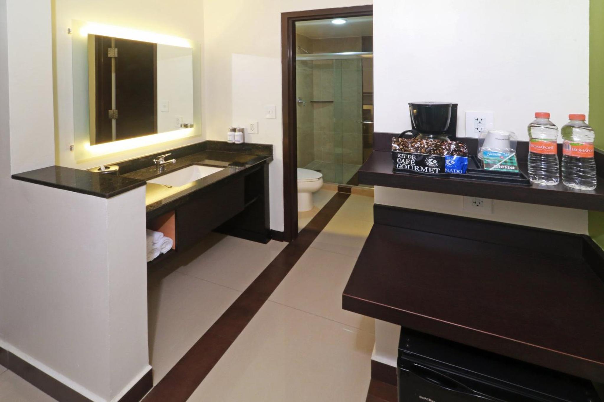 Standard Room photo 2