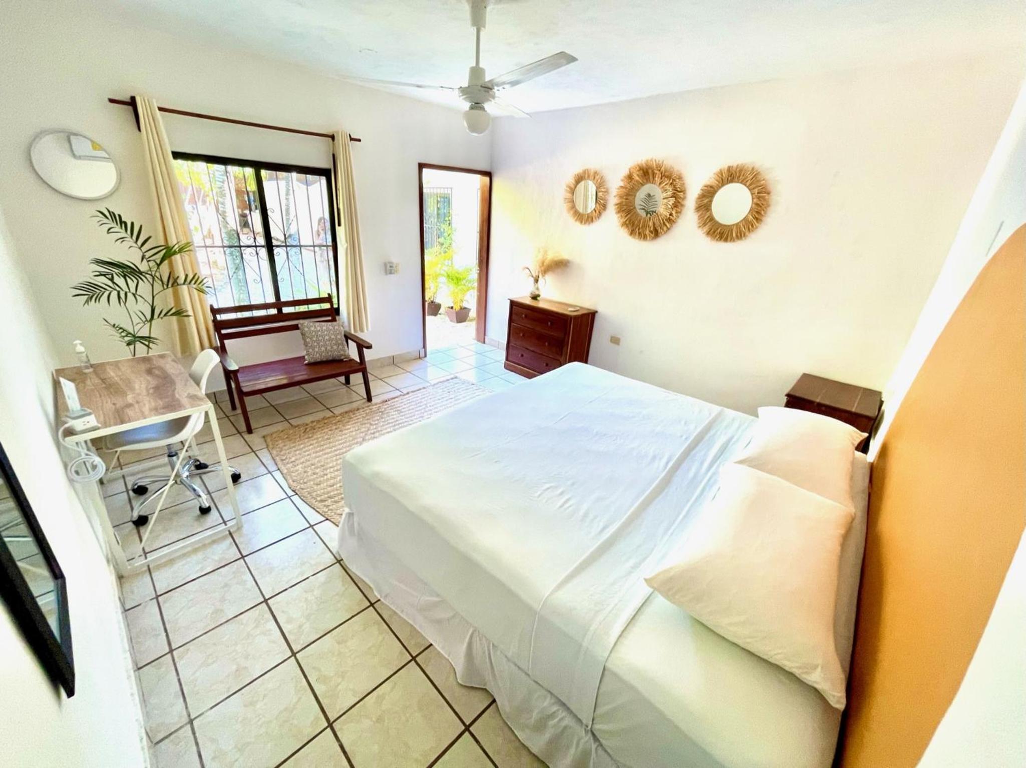 King Suite - Photo 2