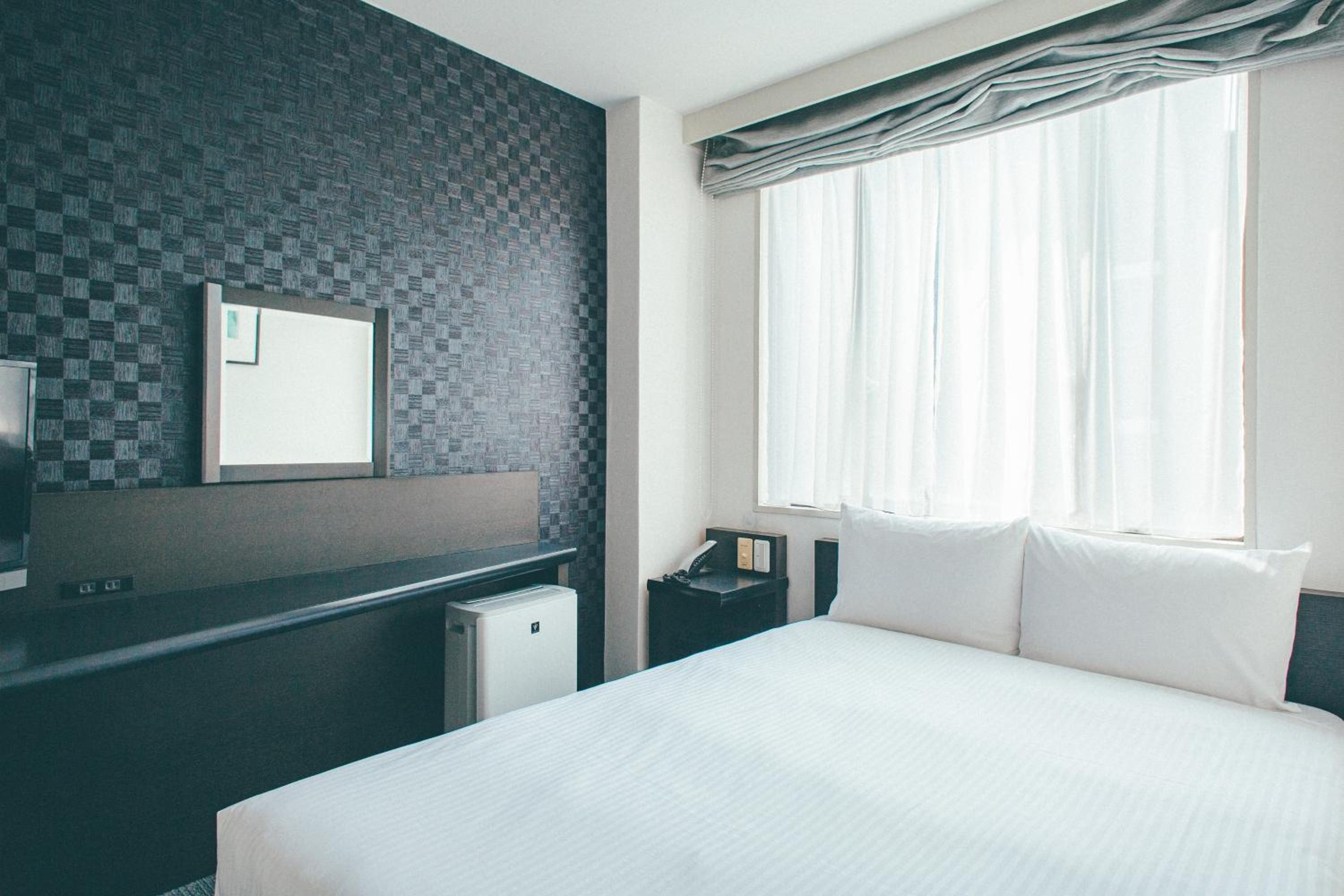 Standard Double Room - Smoking - Photo 4