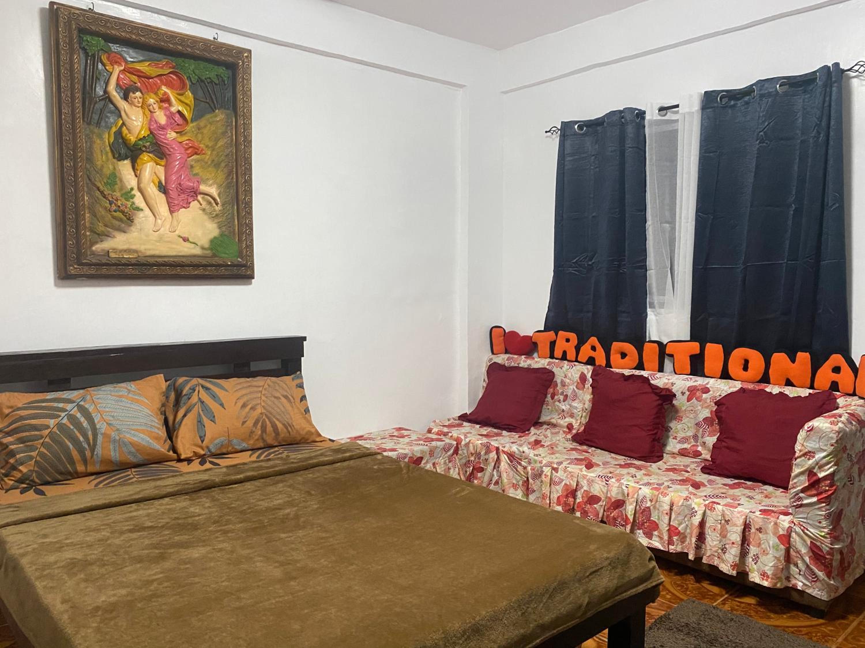 Deluxe Queen Room - Photo 1
