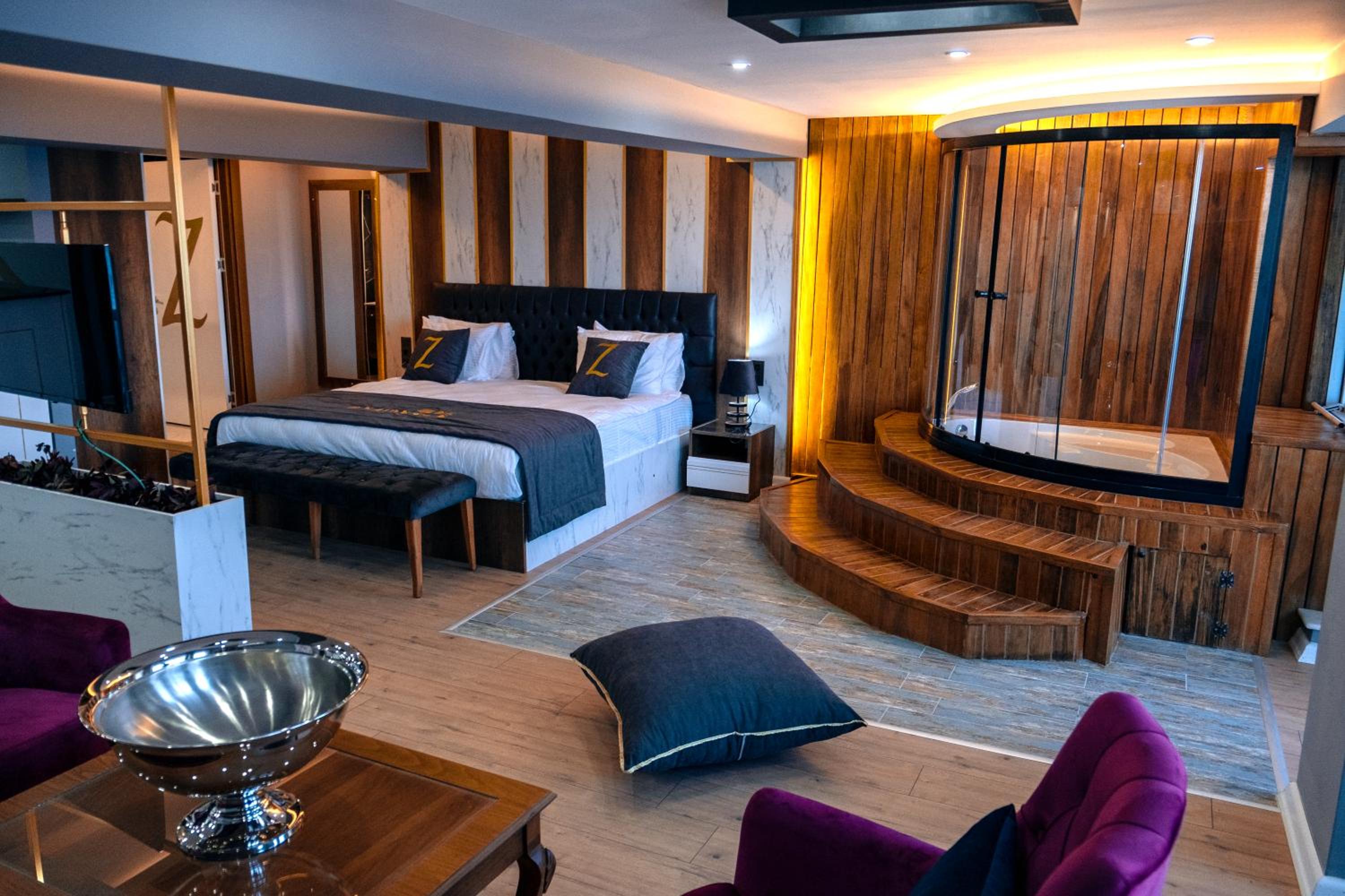 Deluxe Suite with Sea View photo 3