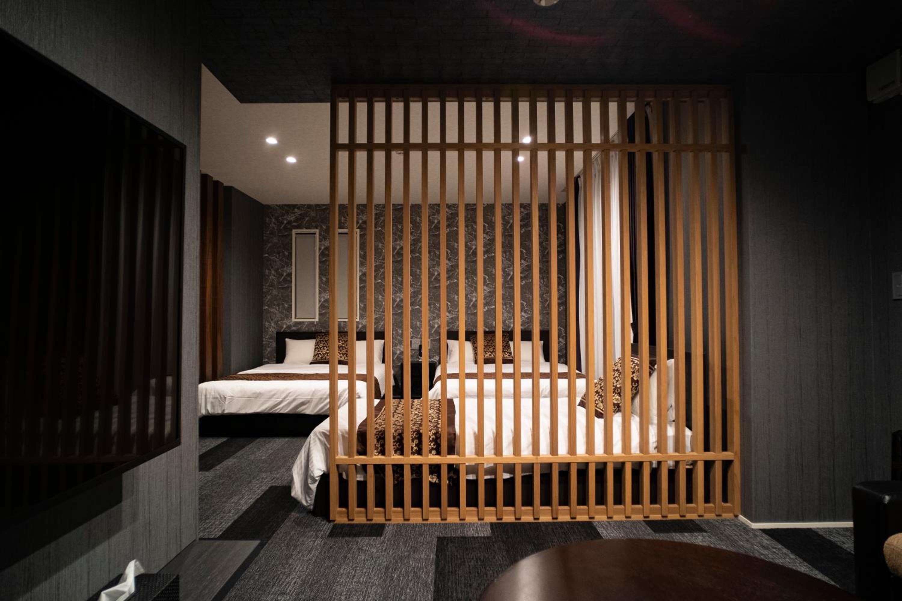Deluxe Family Room - Photo 16