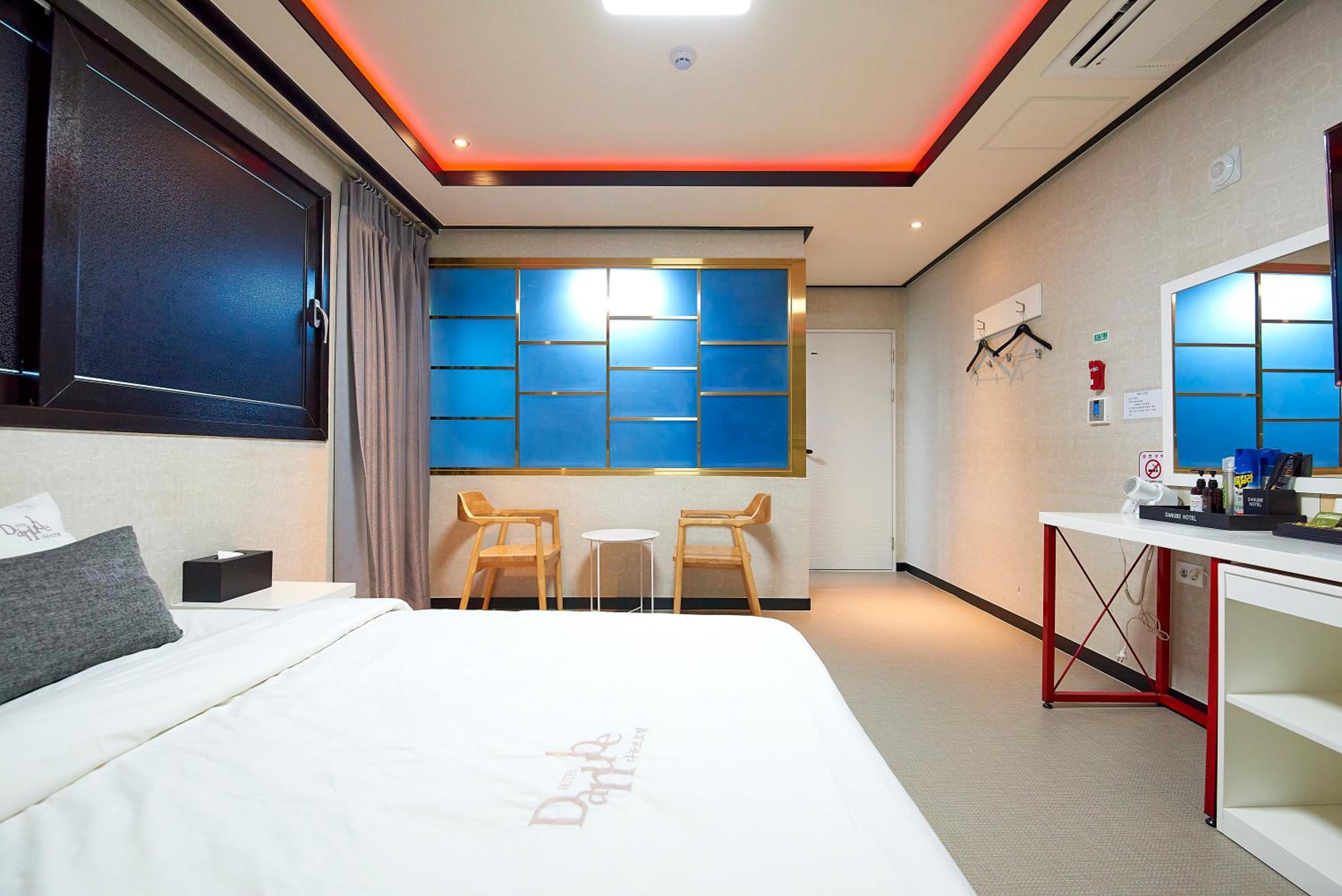 Standard Double Room - Photo 2