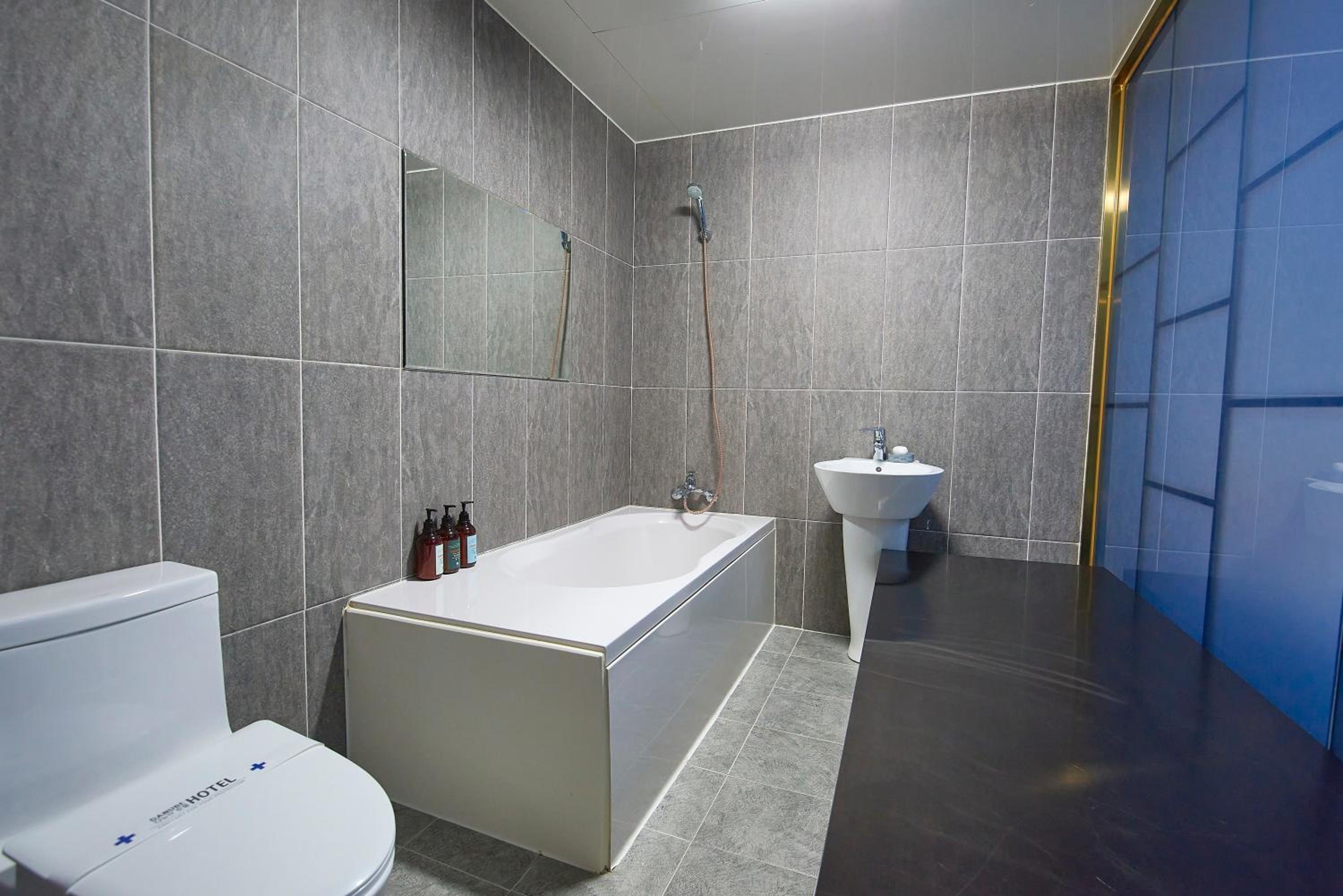Deluxe Twin Room - Photo 5