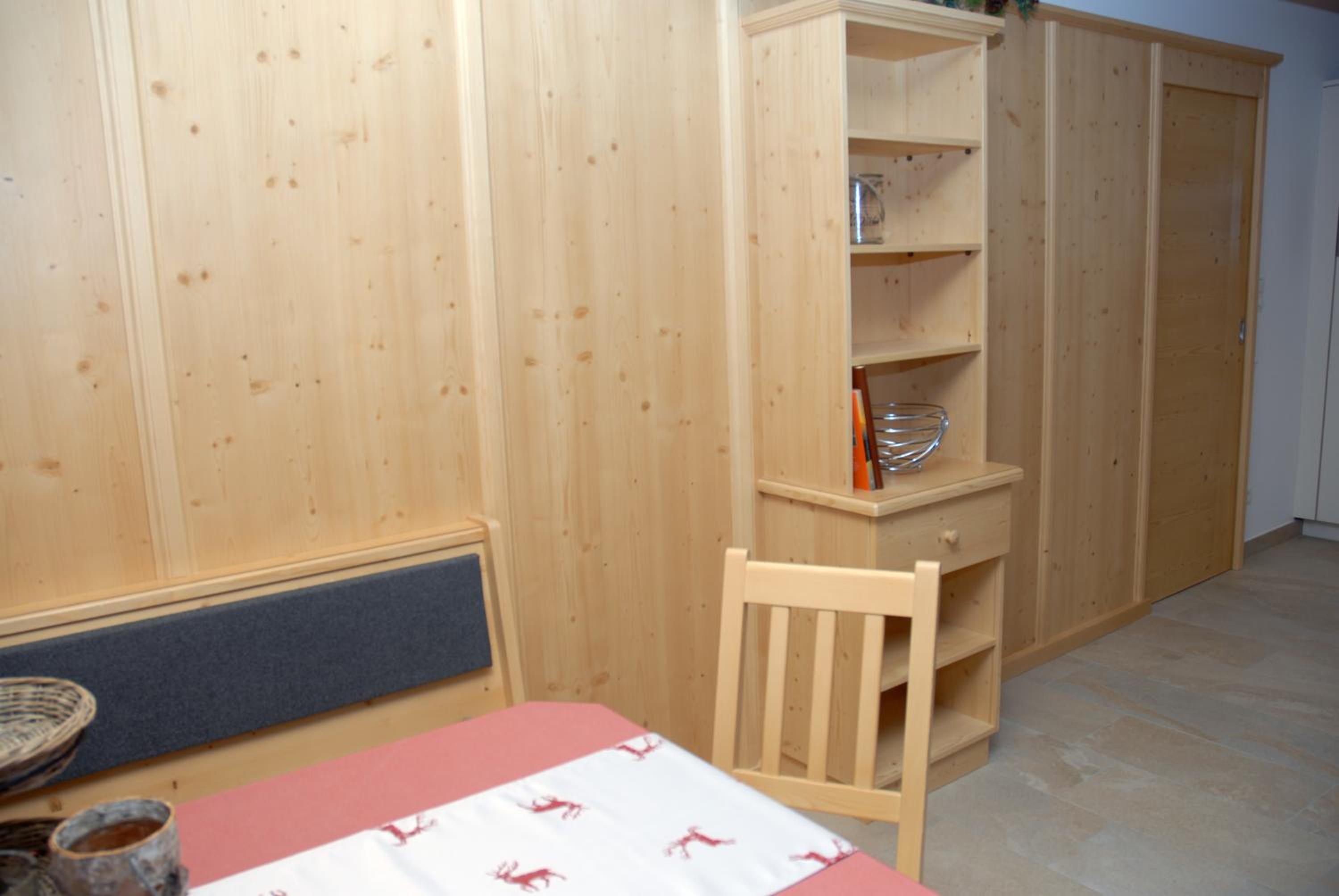 Deluxe Two-Bedroom Apartment photo 2