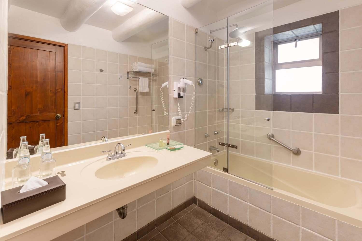 Superior Twin Room - Photo 4
