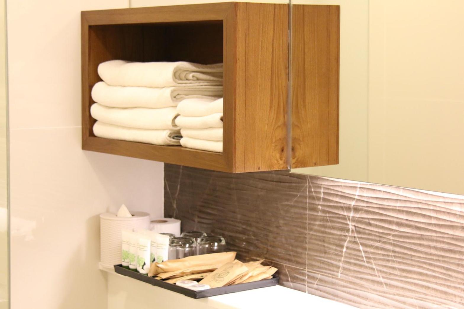 Deluxe Double or Twin Room with Spa Bath - Photo 3