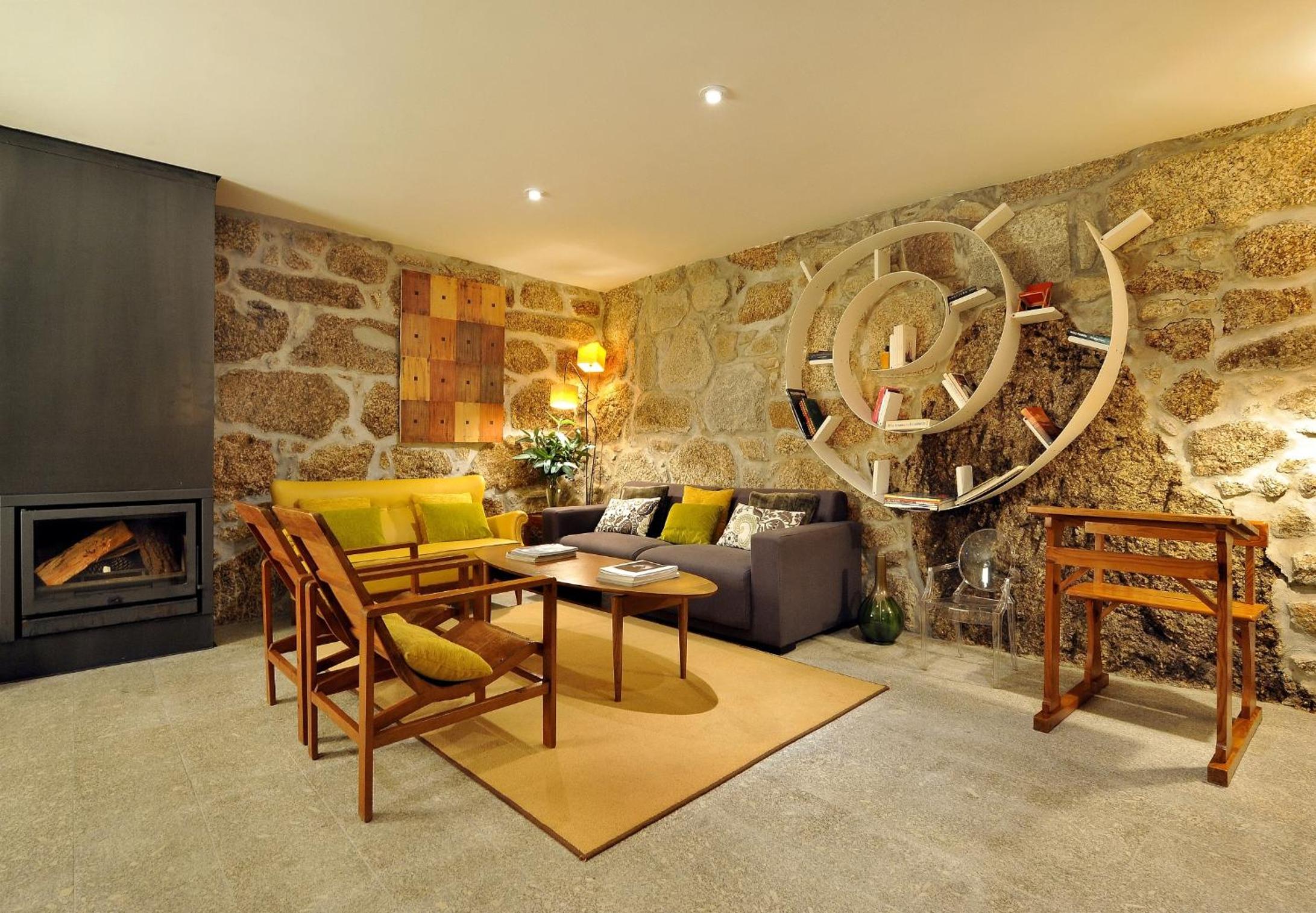 Two-Bedroom Villa - Photo 2