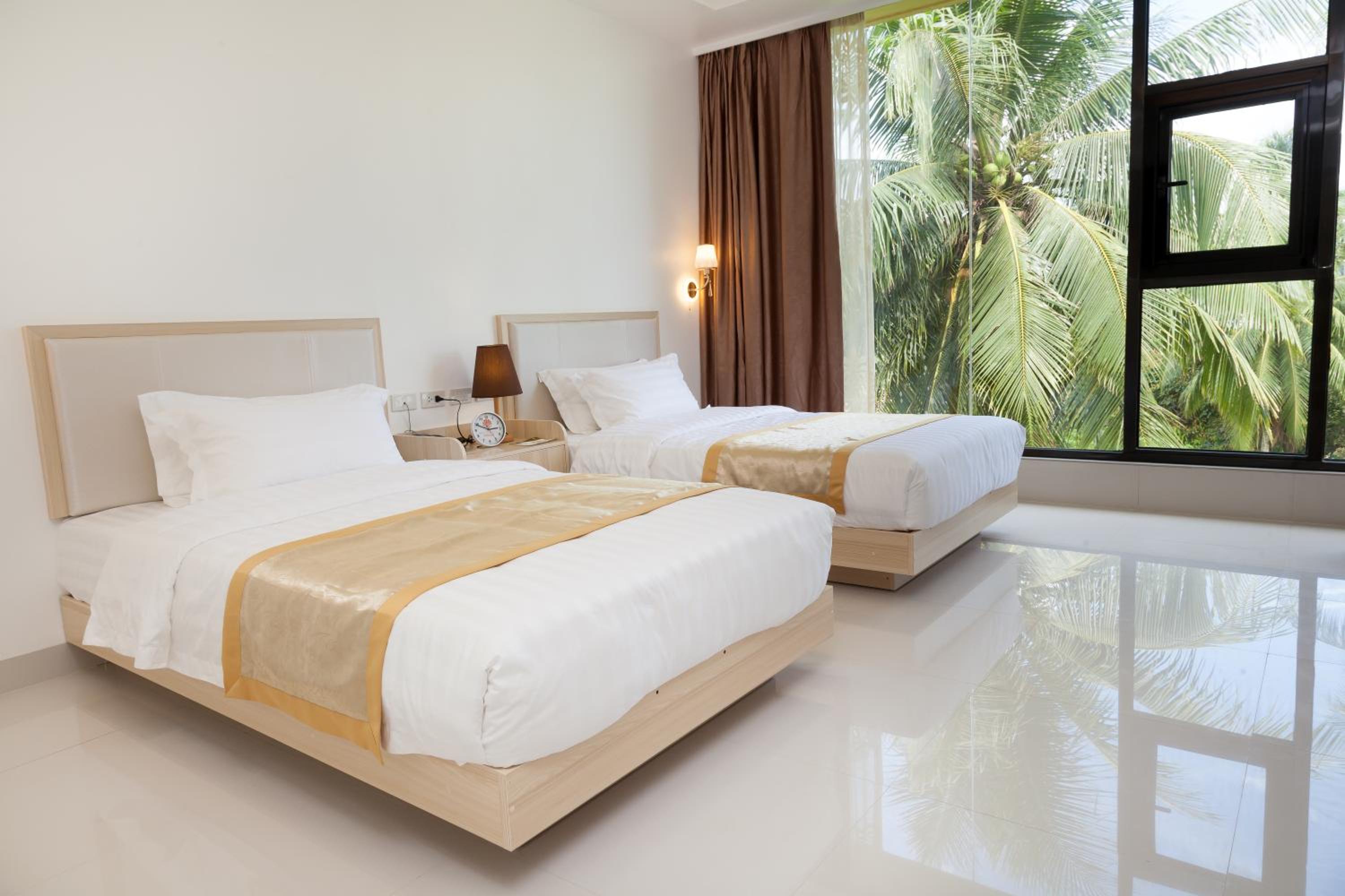Deluxe Twin Room photo 2