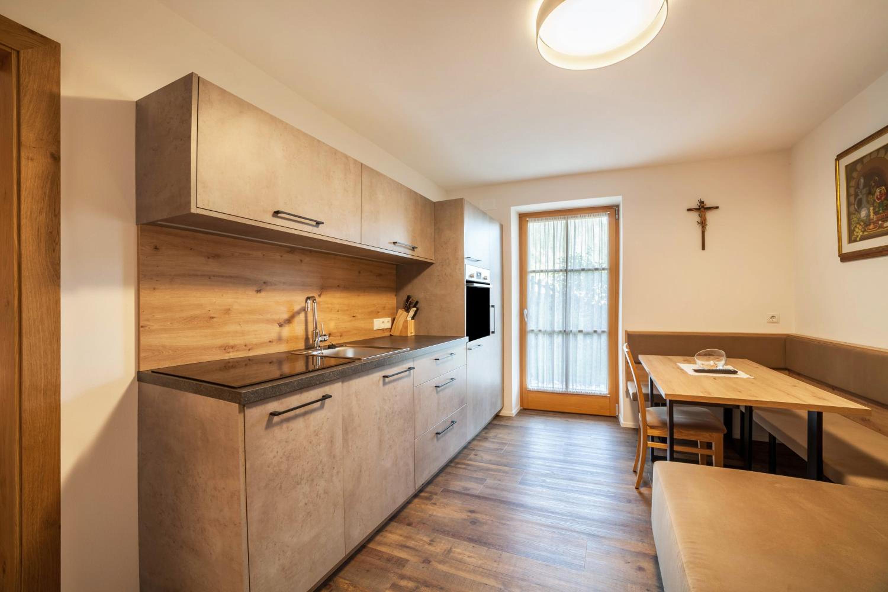 Two-Bedroom Deluxe Apartment with Garden View photo 2