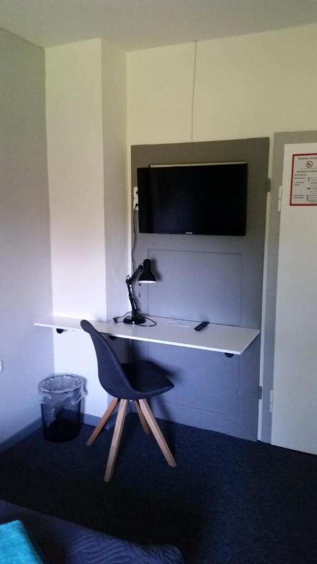 Single Room with Private Bathroom photo 3
