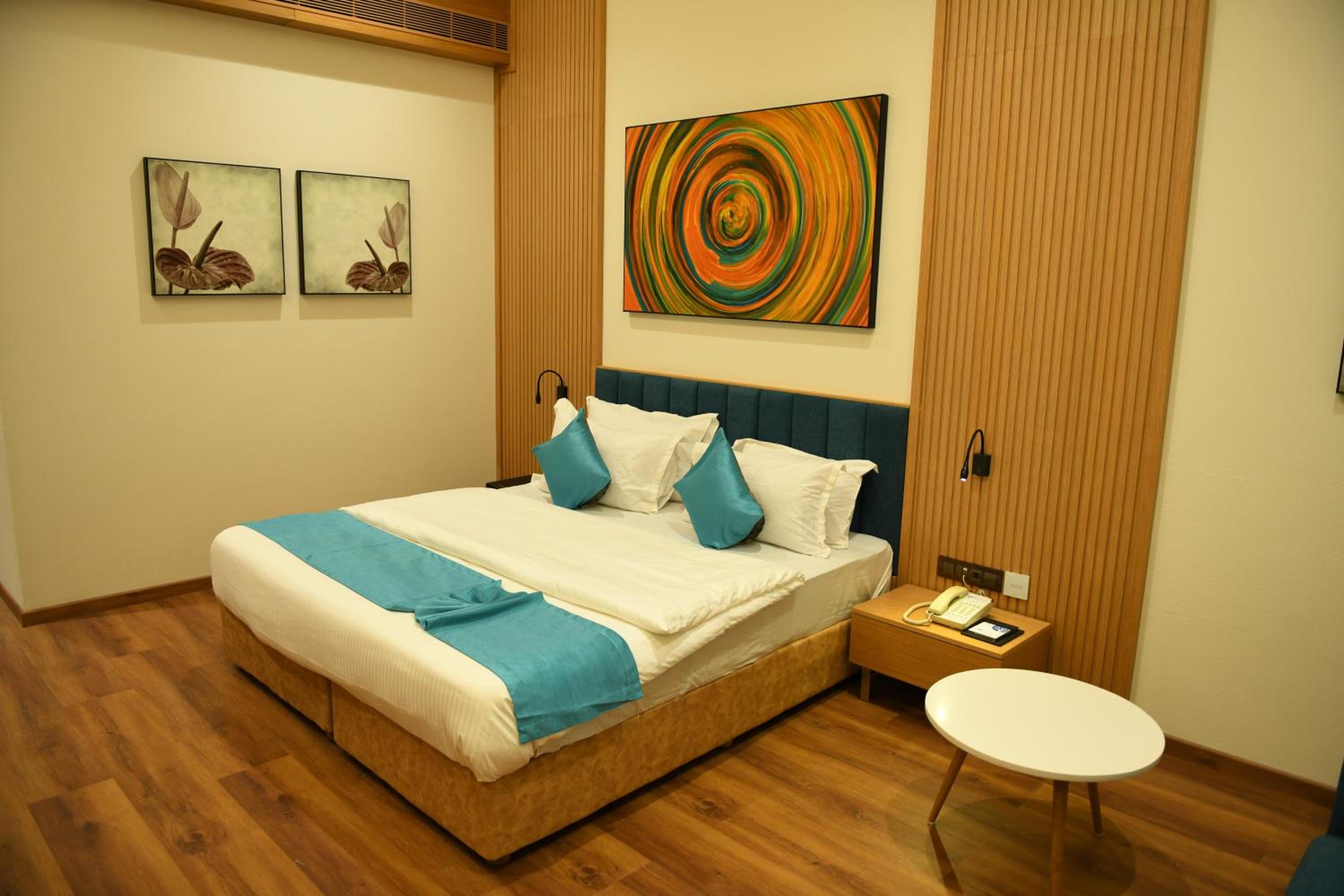 Deluxe Room - Photo 6