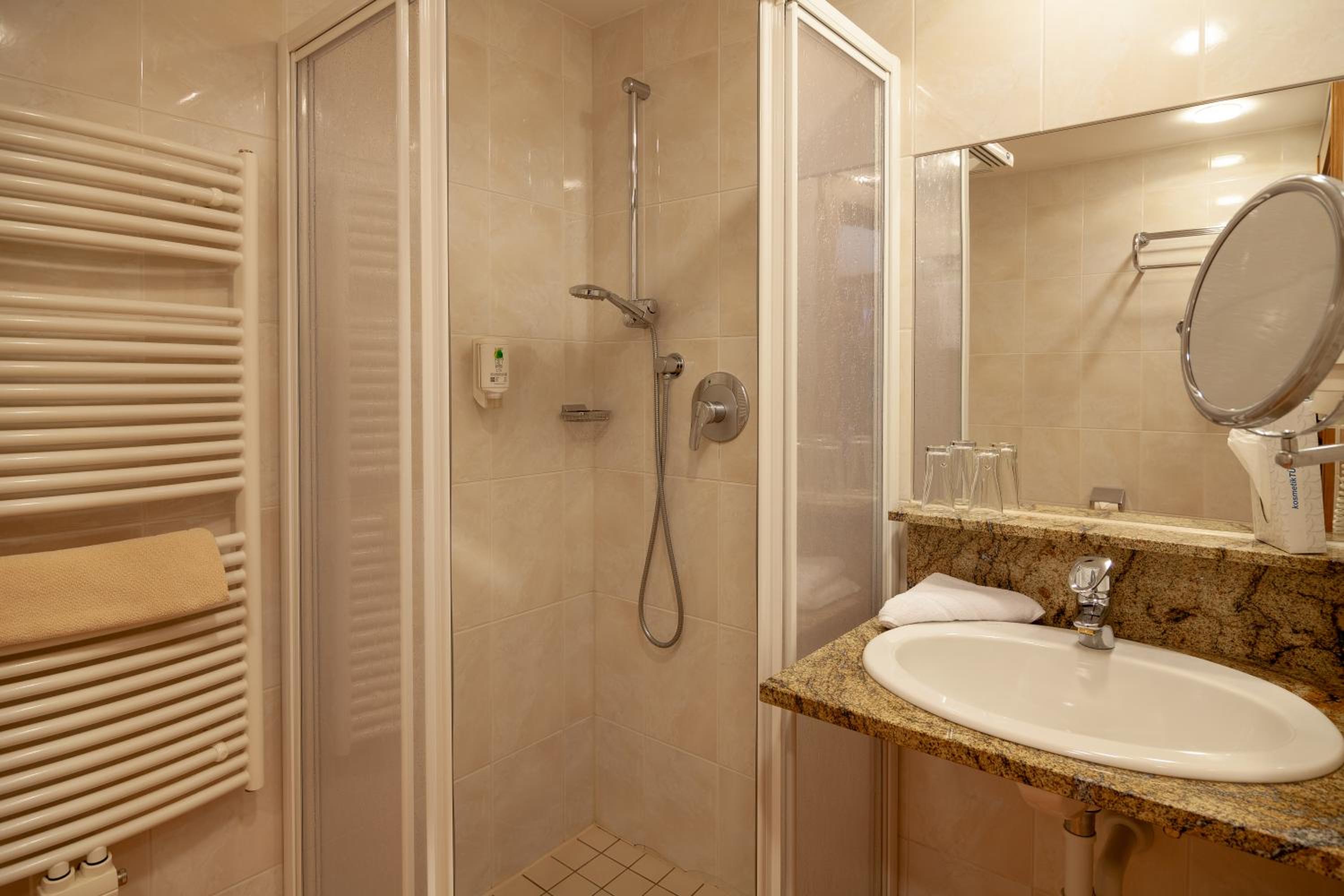 Single Room photo 3