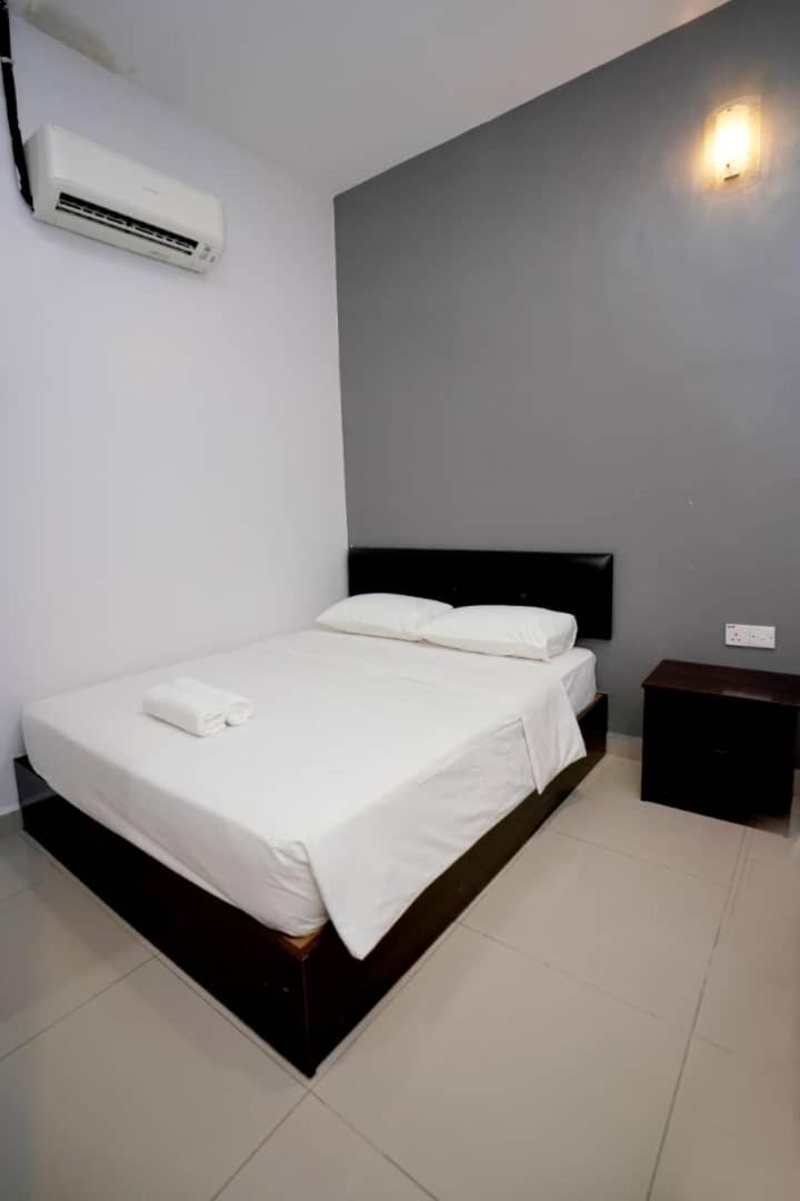 Standard Queen Room - Photo 2