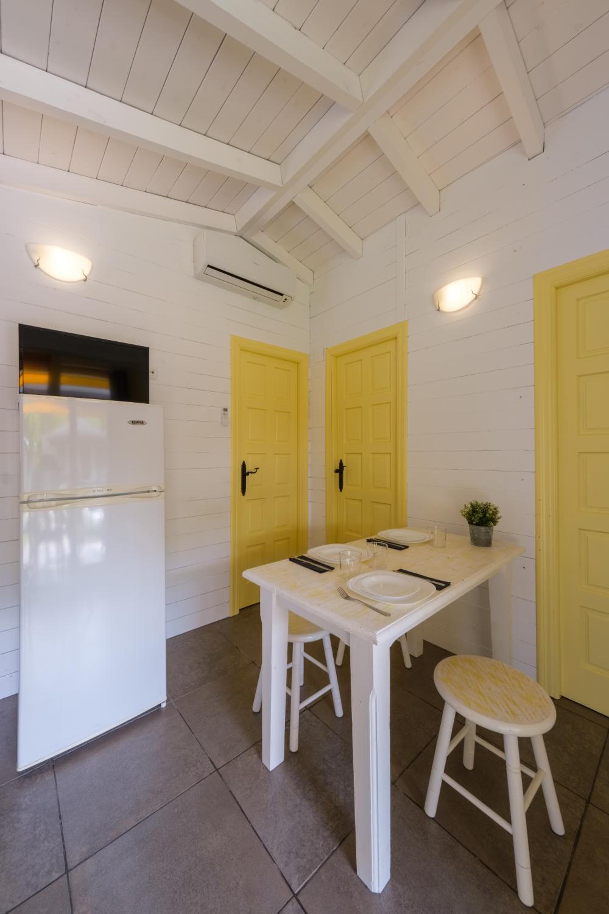 Tropical Bungalow photo 3