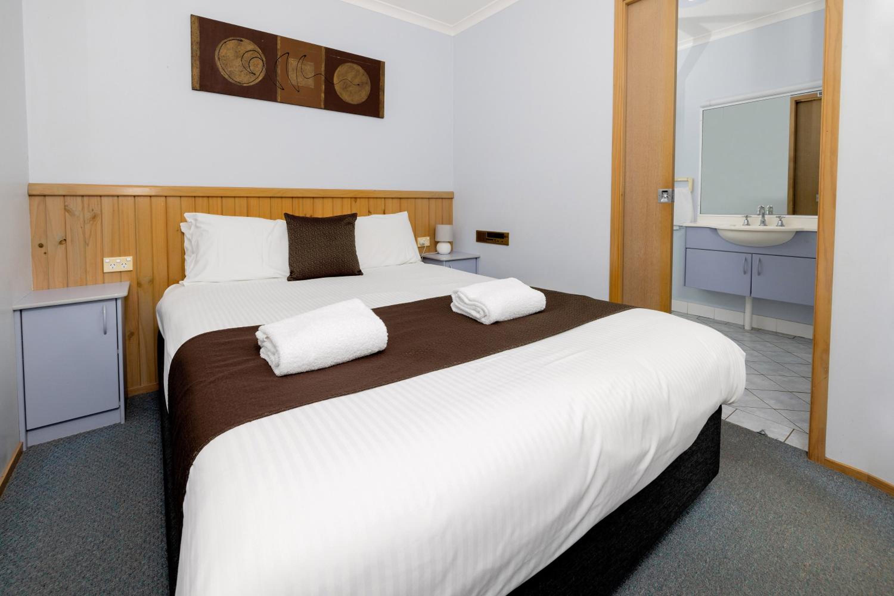 Standard Two-Bedroom Villa - Not Pet Friendly photo 2