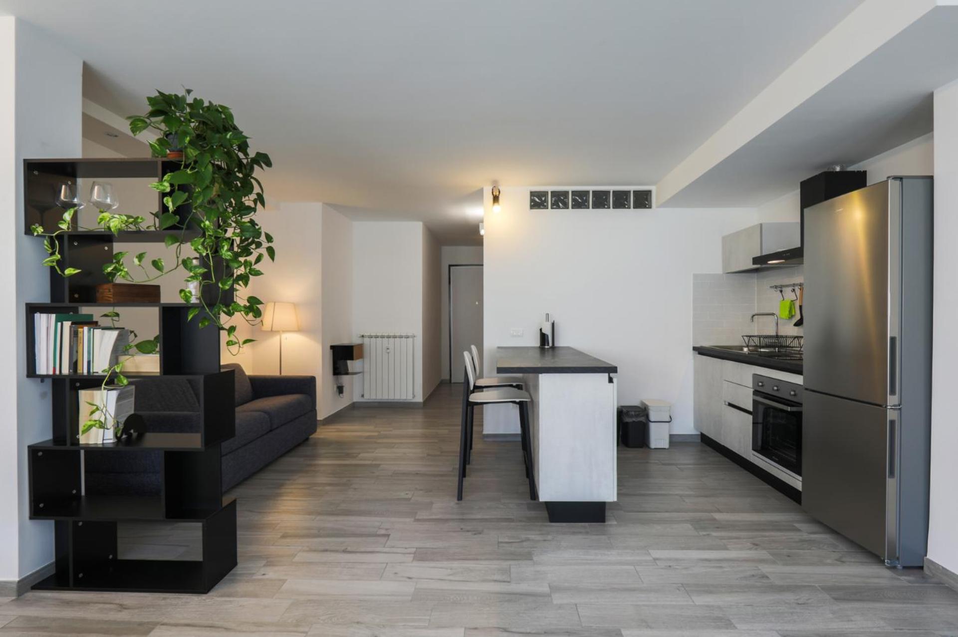 One-Bedroom Apartment photo 2