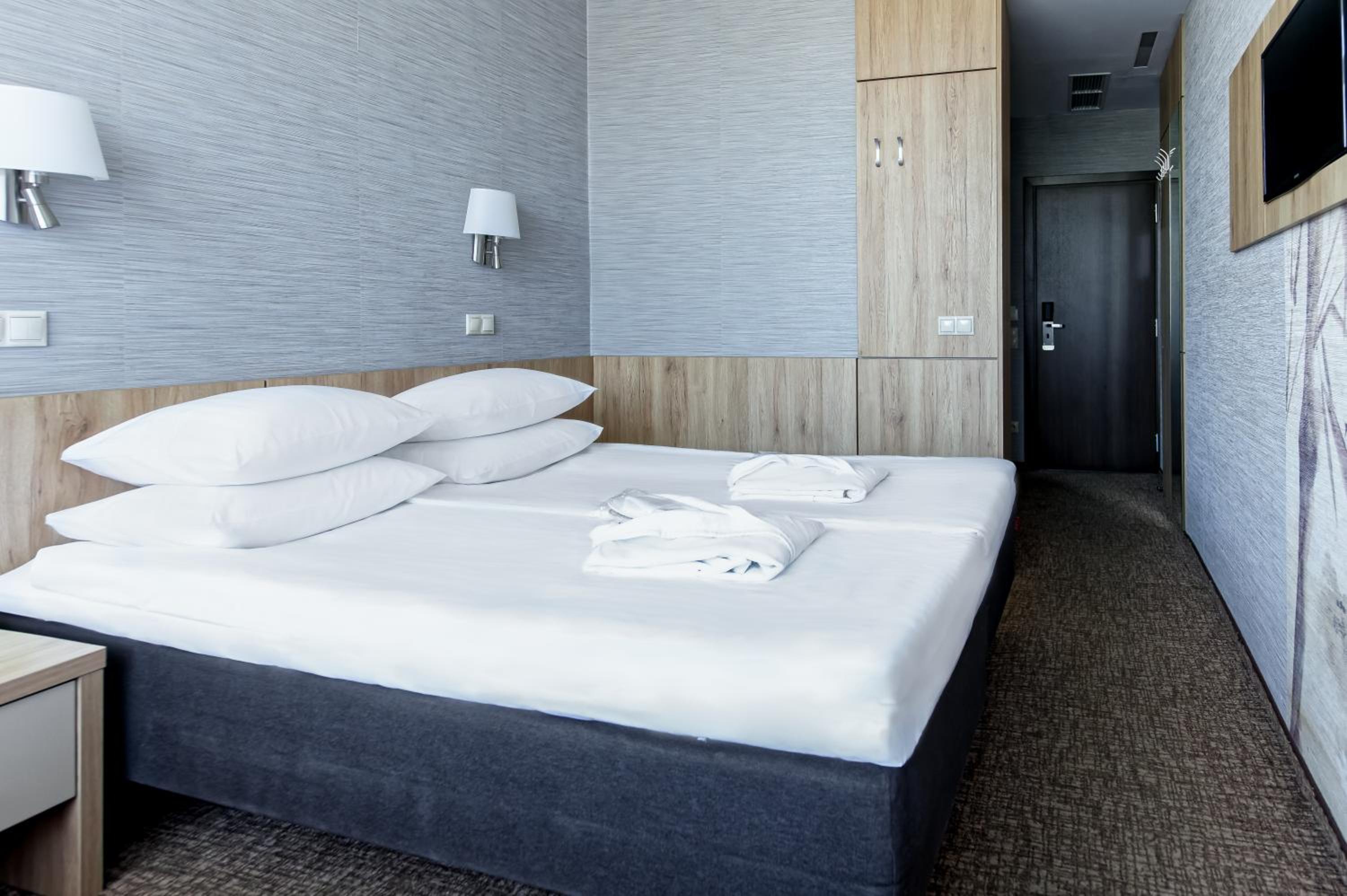 Standard  Double Room With SPA Access  photo 2