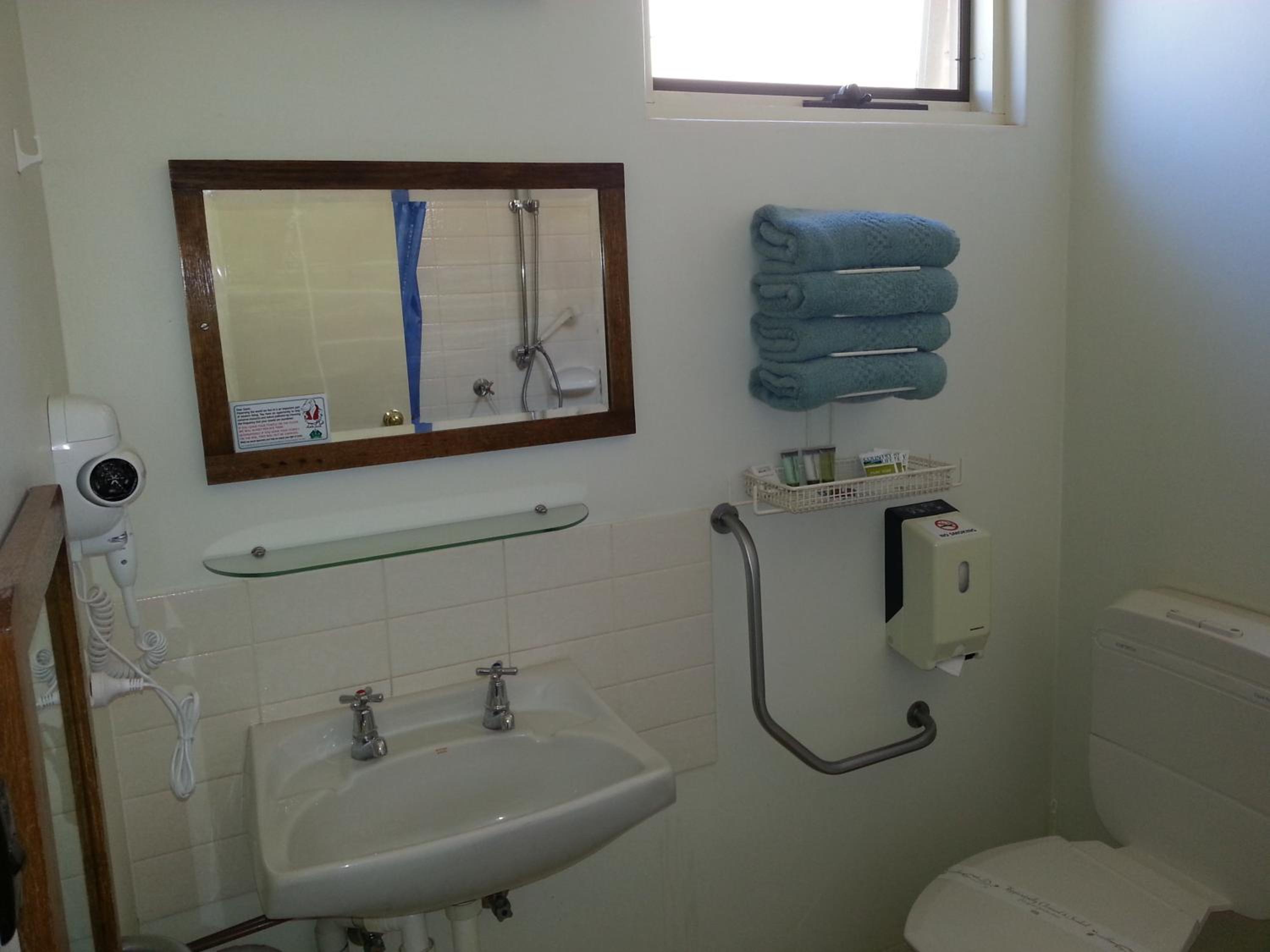 Double or Twin Room - Disability Access - Photo 3