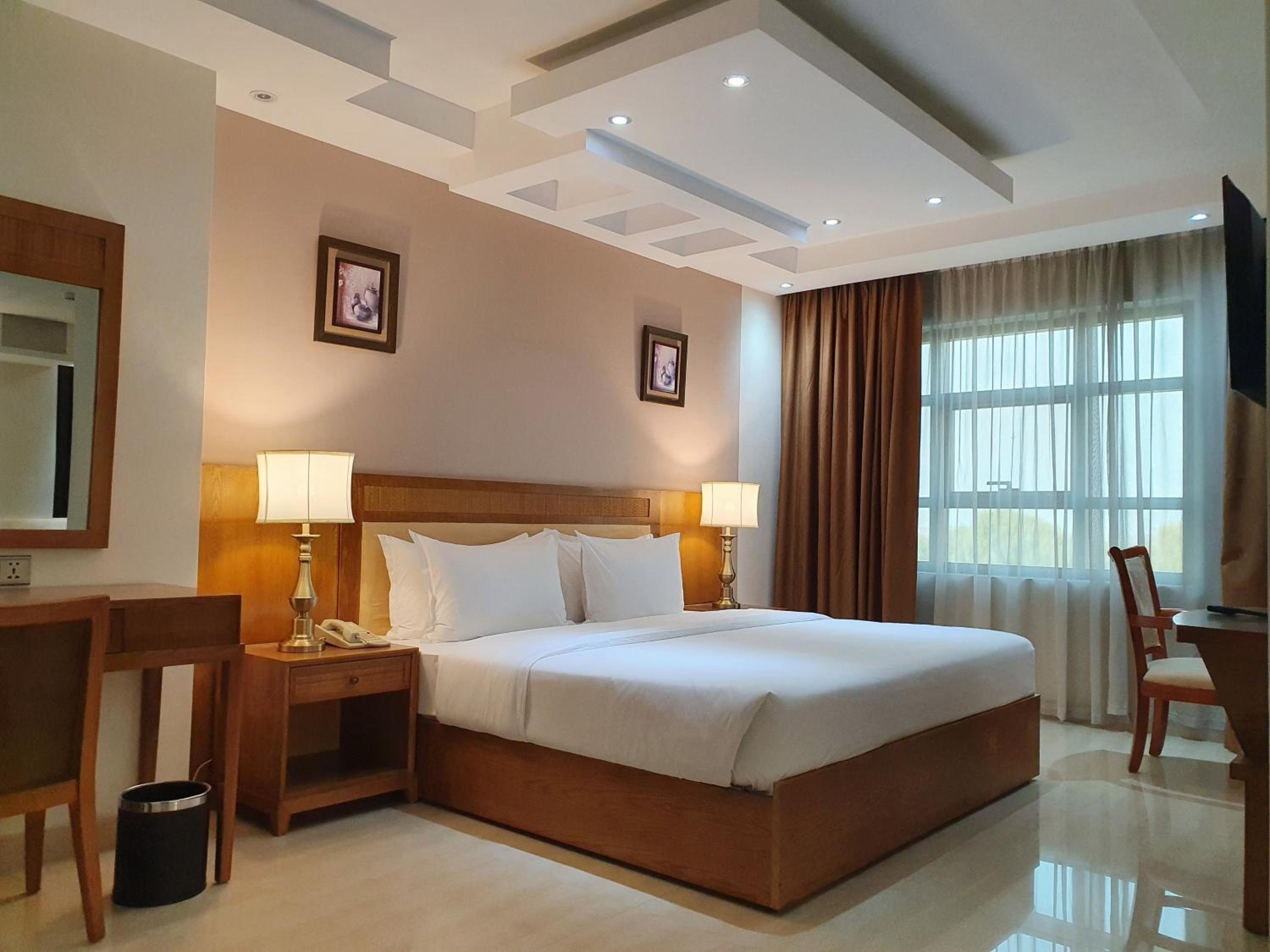 King Room with Spa Bath