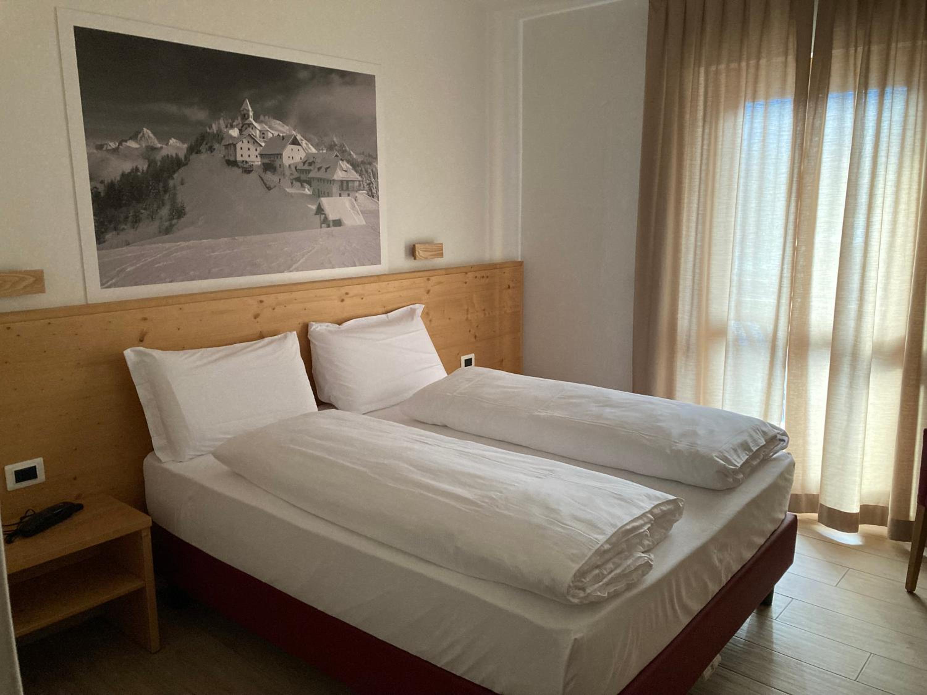 Double or Twin Room with Balcony - Photo 1