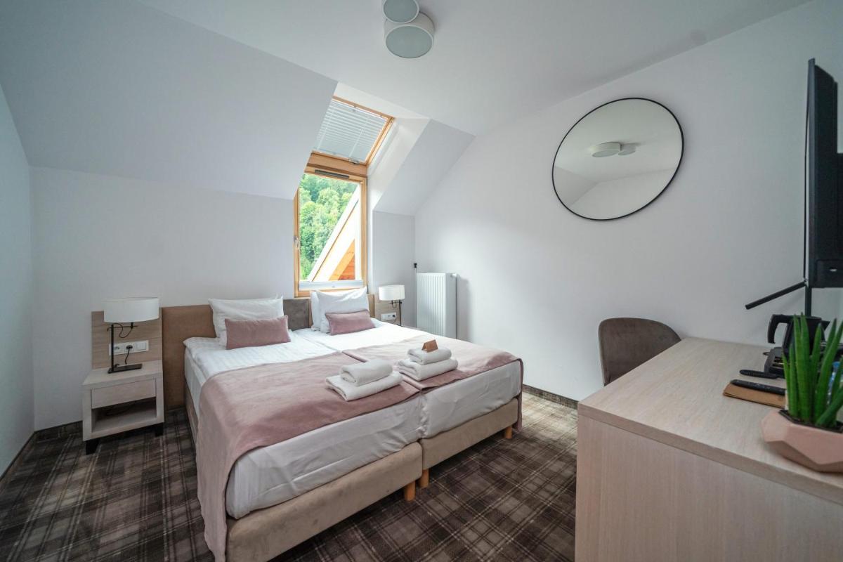 Standard Double Room - Photo 3