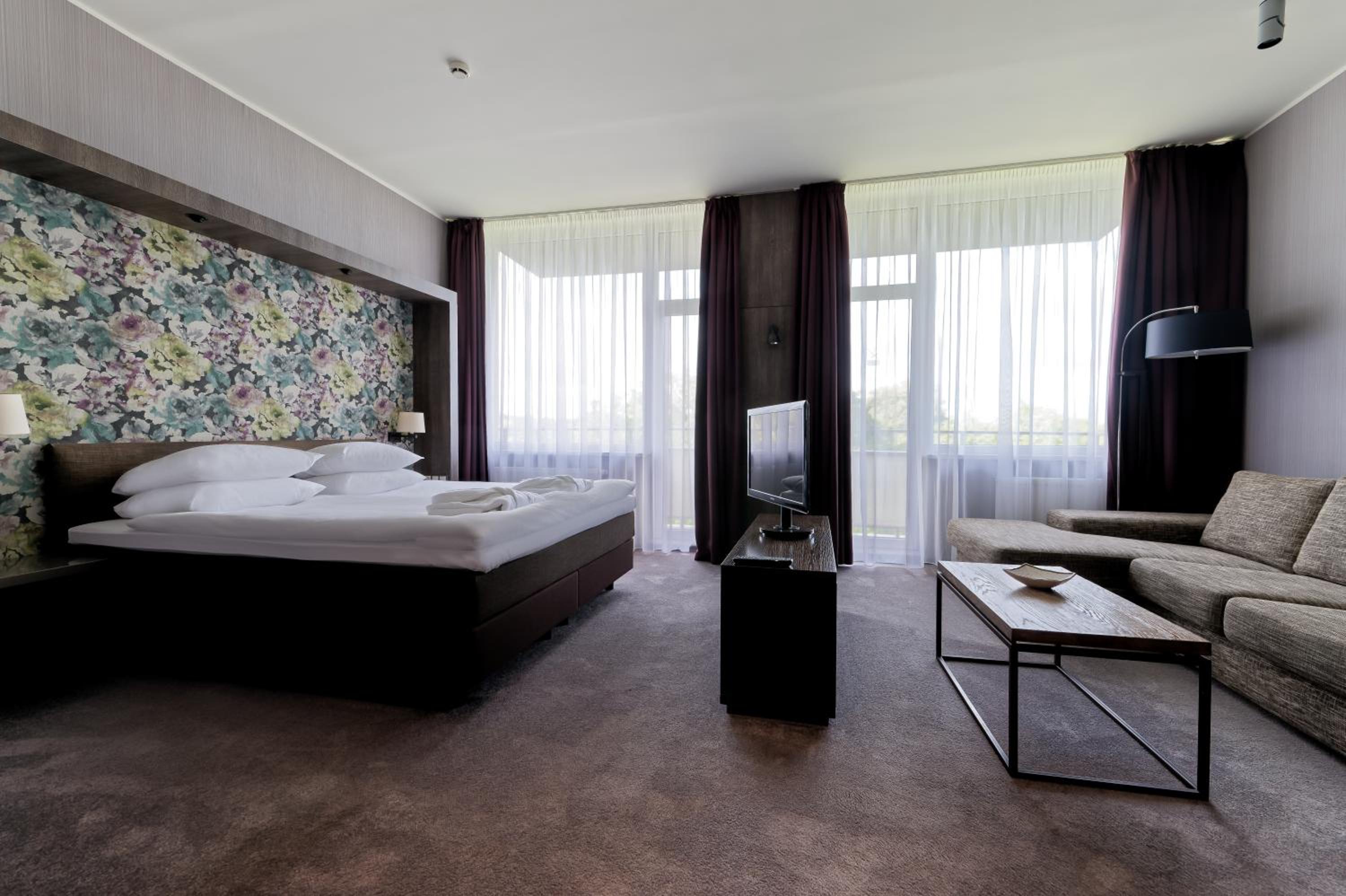 Studio with Balcony and Spa Access photo 2