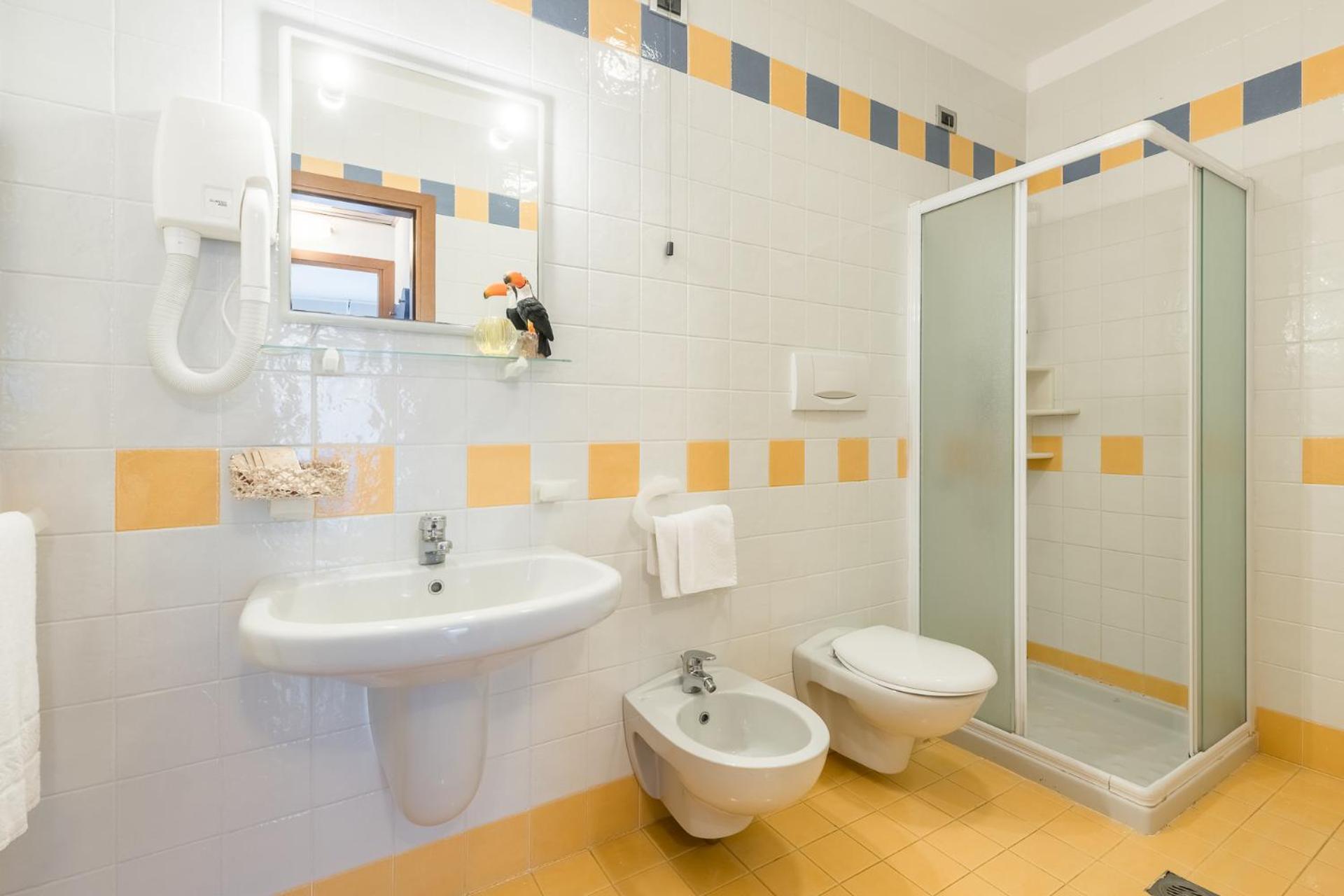 One-Bedroom Apartment - Photo 39