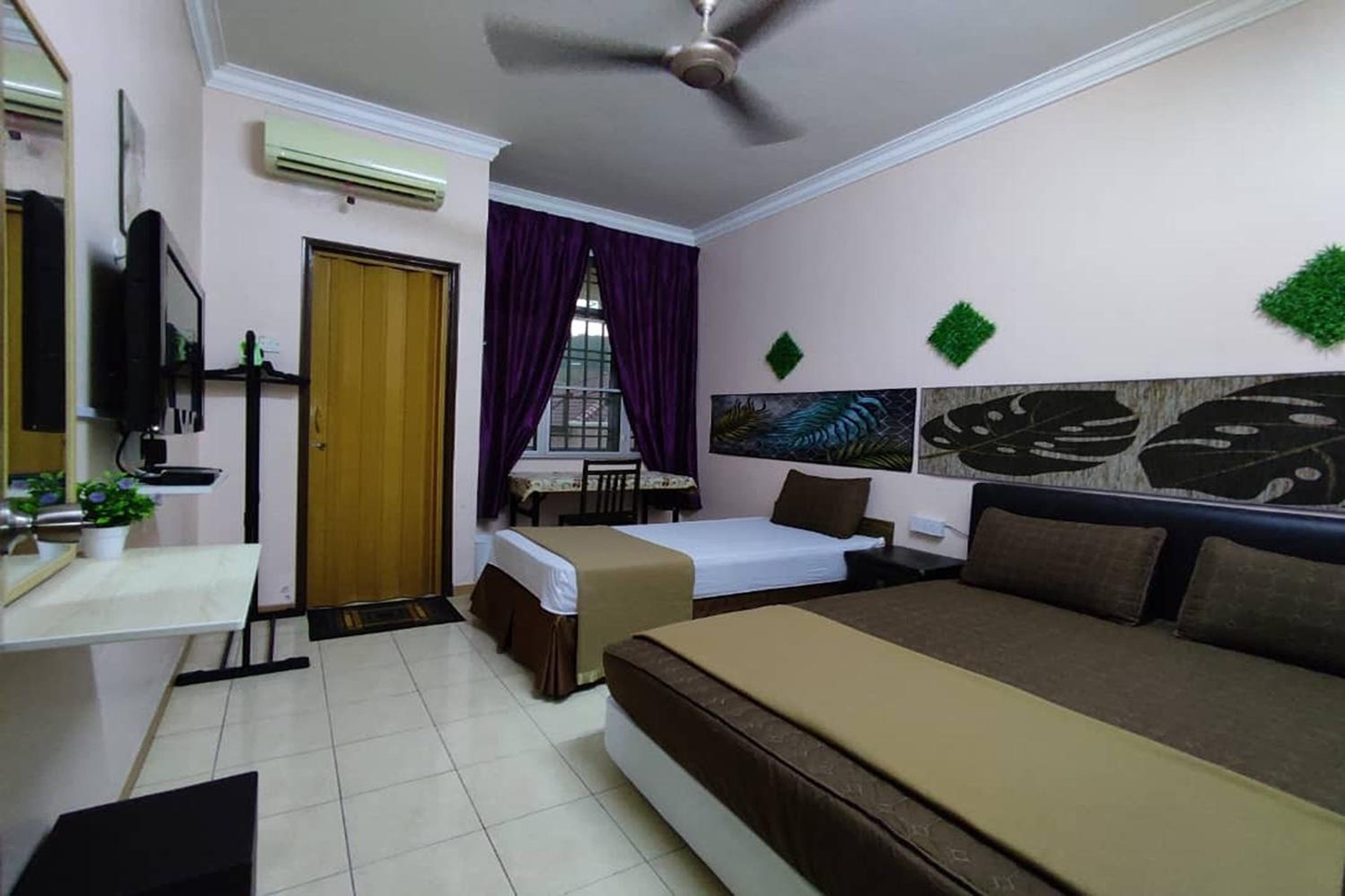 Deluxe Triple Room photo 2